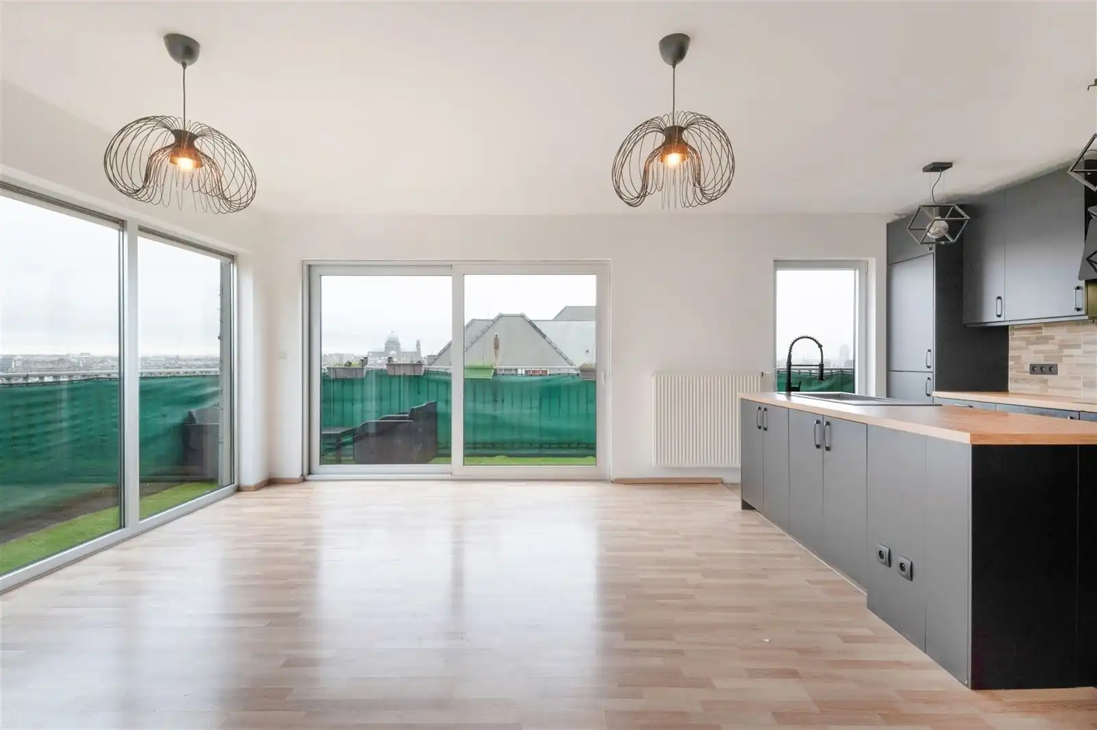 OPTIE  foto {{pictureIndex}}