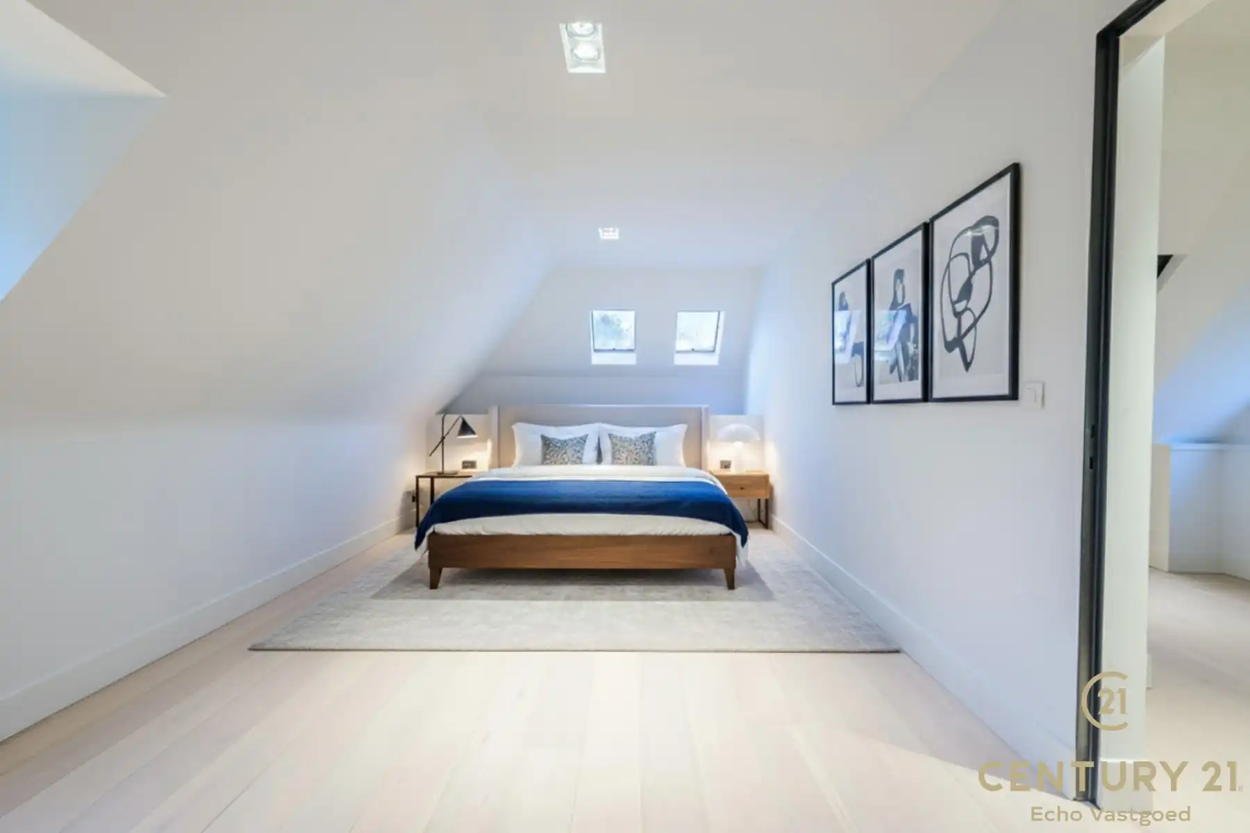 Unieke high-end villa met royaal woonoppervlak op 2415m² foto 26