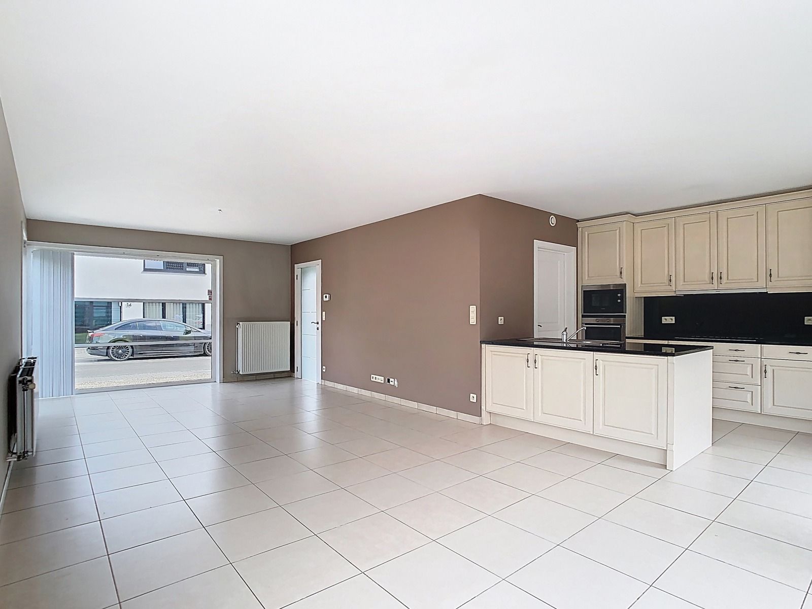 Recente, halfopen én Instapklare Woning met 3 SLPK én tuin! foto 4