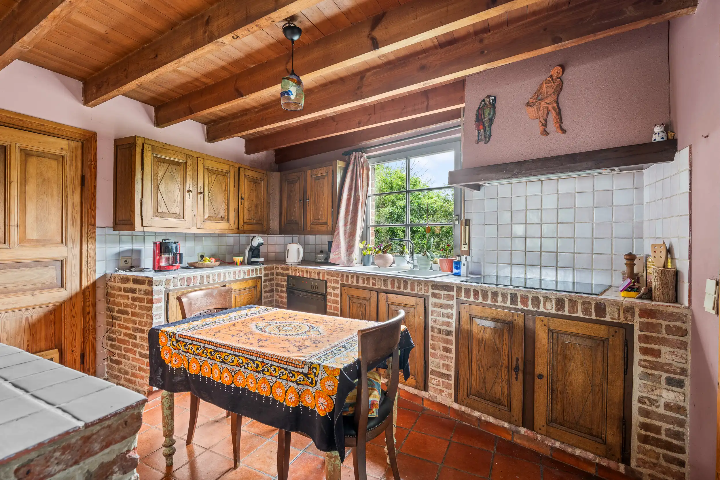 Charmant hoevetje met bijgebouwen in groen kader foto 4