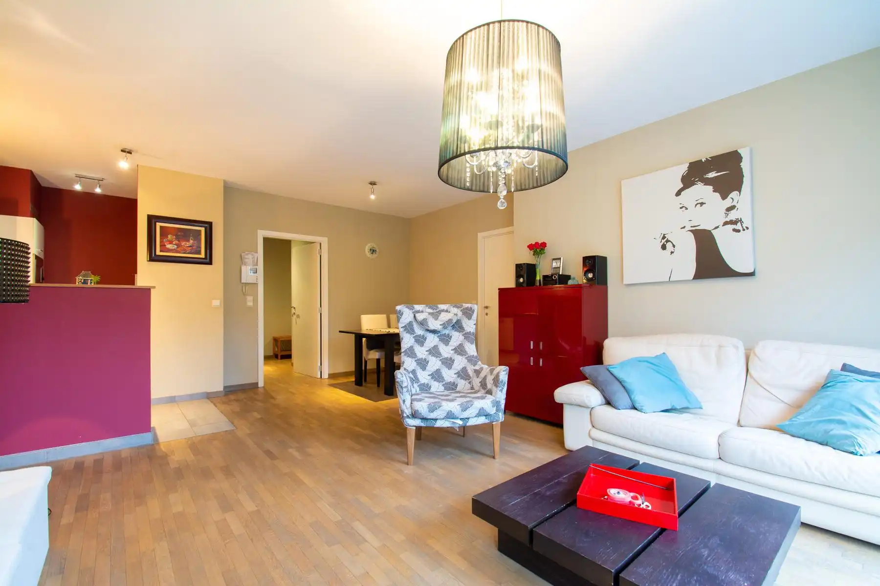 Prachtig gemeubeld app. 2 Kamer + gemeenschappelijke TUIN!!! foto 3