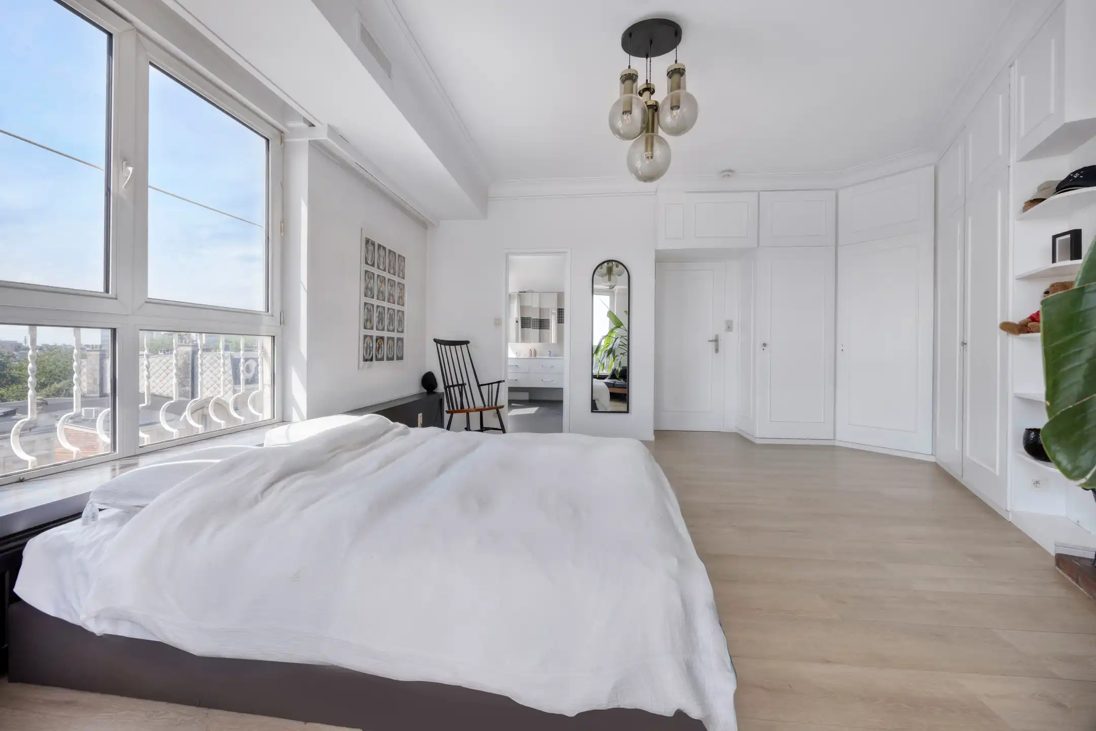 Art-decoappartement met garagebox foto 18