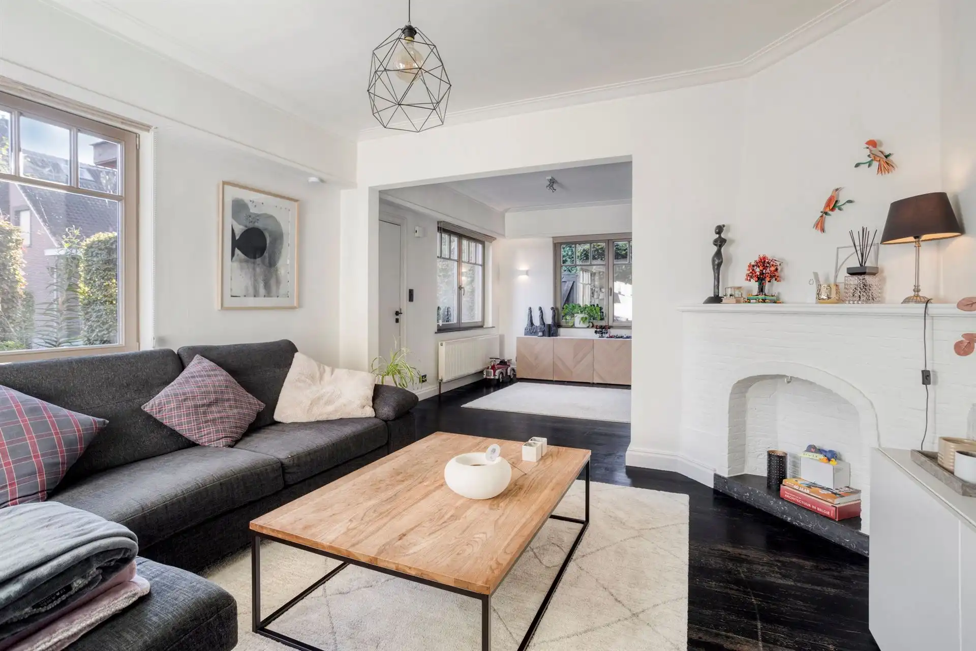 Prachtig gerenoveerde woning op een centrale ligging! foto 4