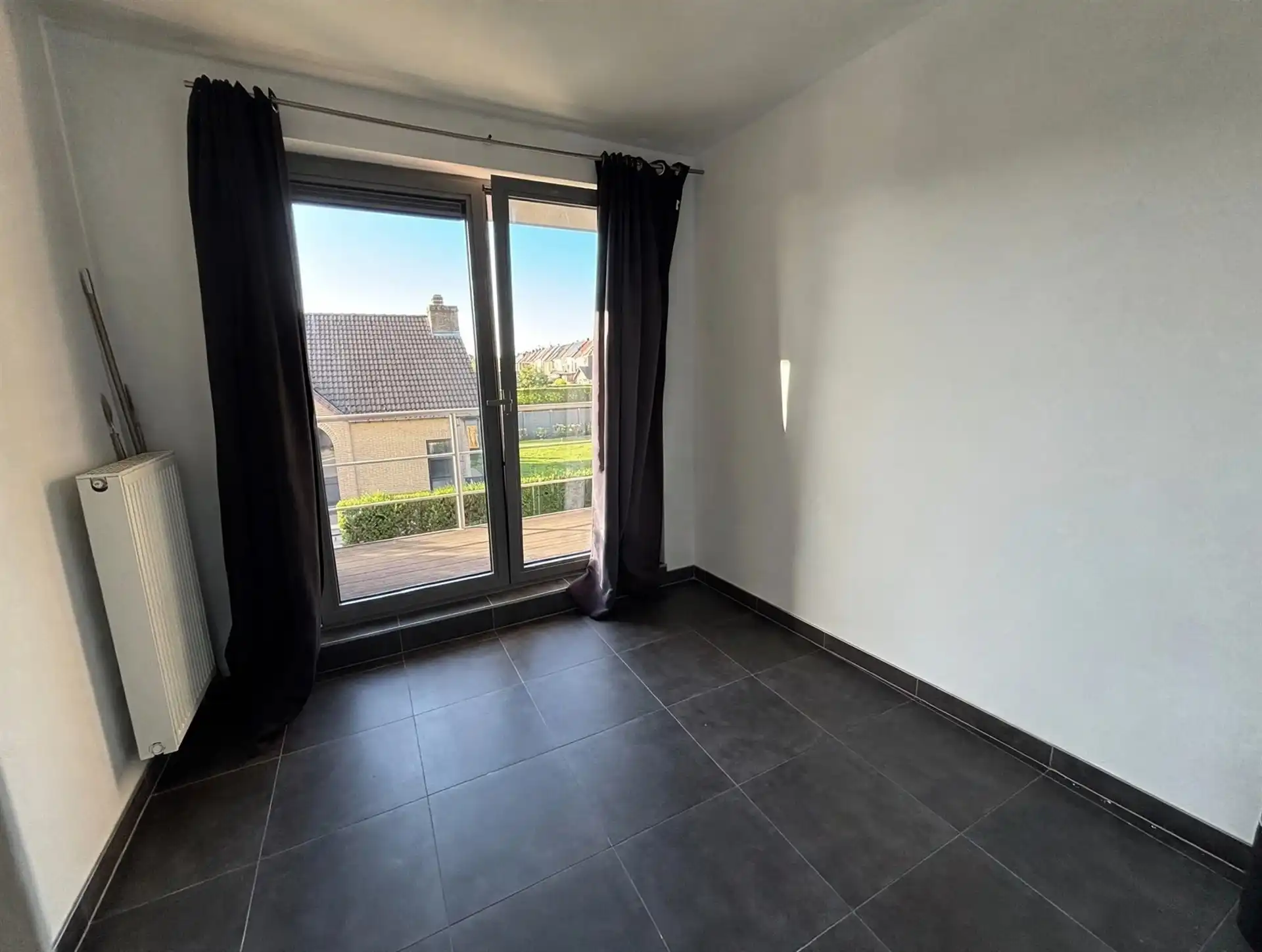 Ruim appartement met twee slaapkamers en twee terrassen foto 4