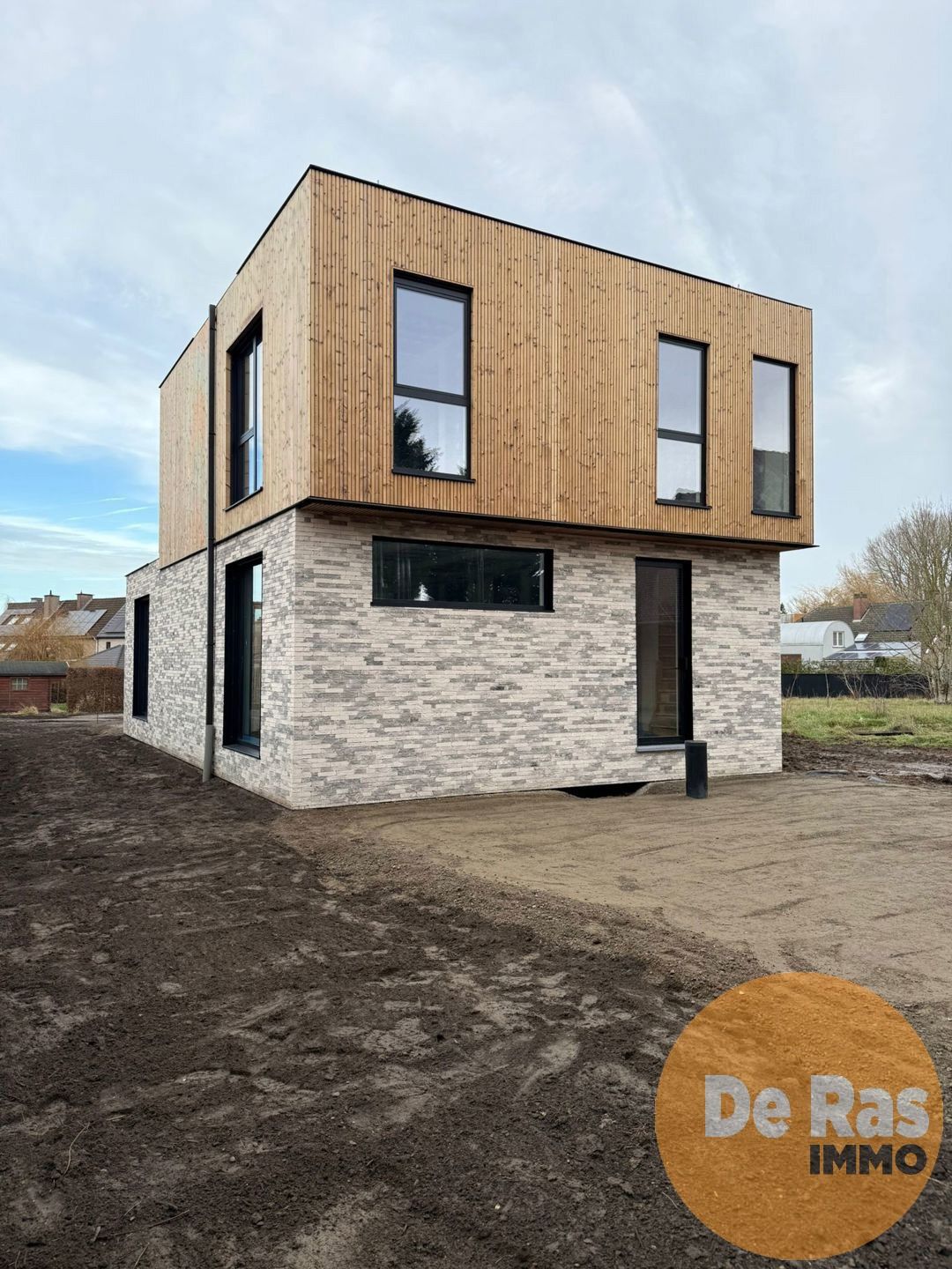 EREMBODEGEM -Nieuw project van 3 woningen op rustige locatie foto {{pictureIndex}}