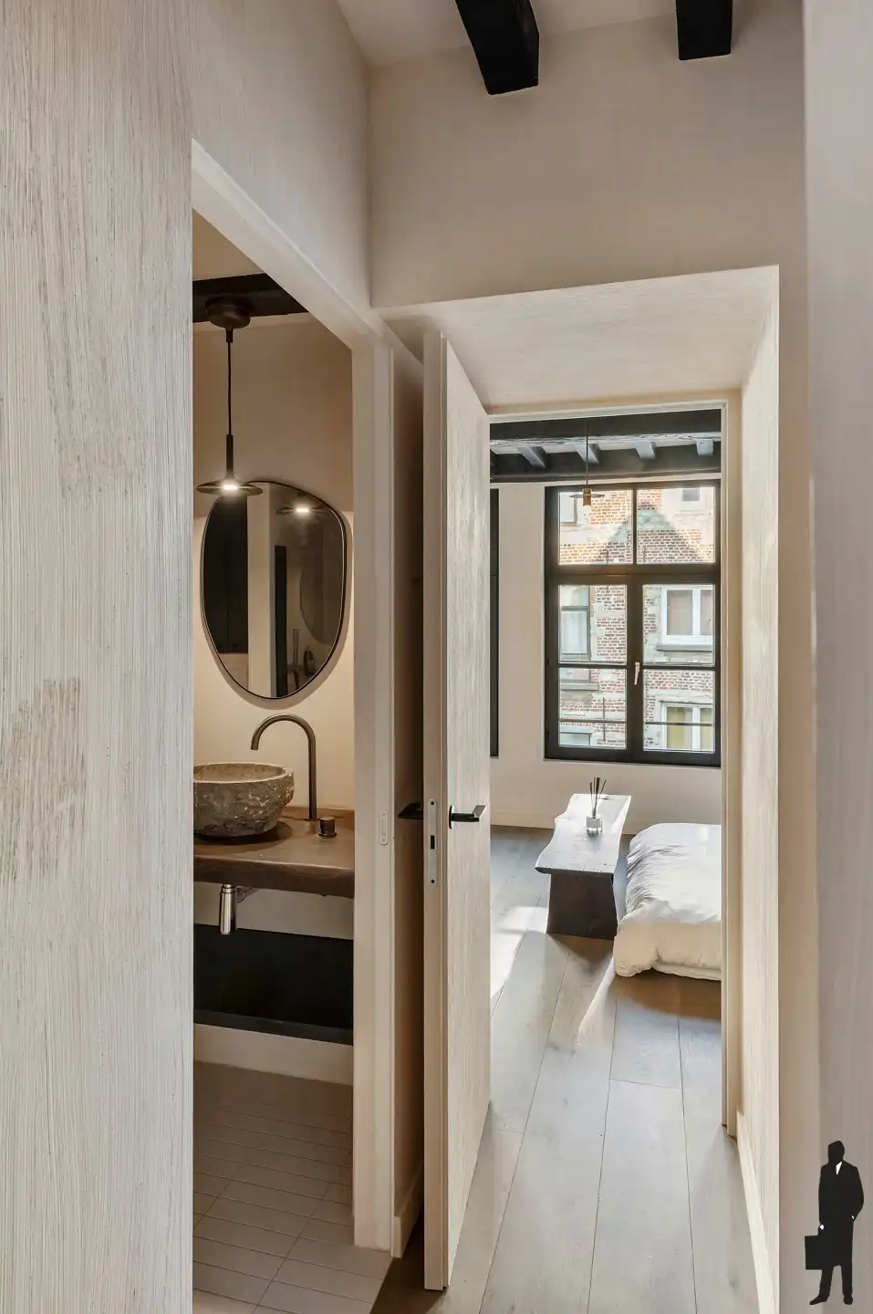 Neoclassicistische stadswoning uit de 19de eeuw met zicht op de Schelde en de Kathedraal foto 17