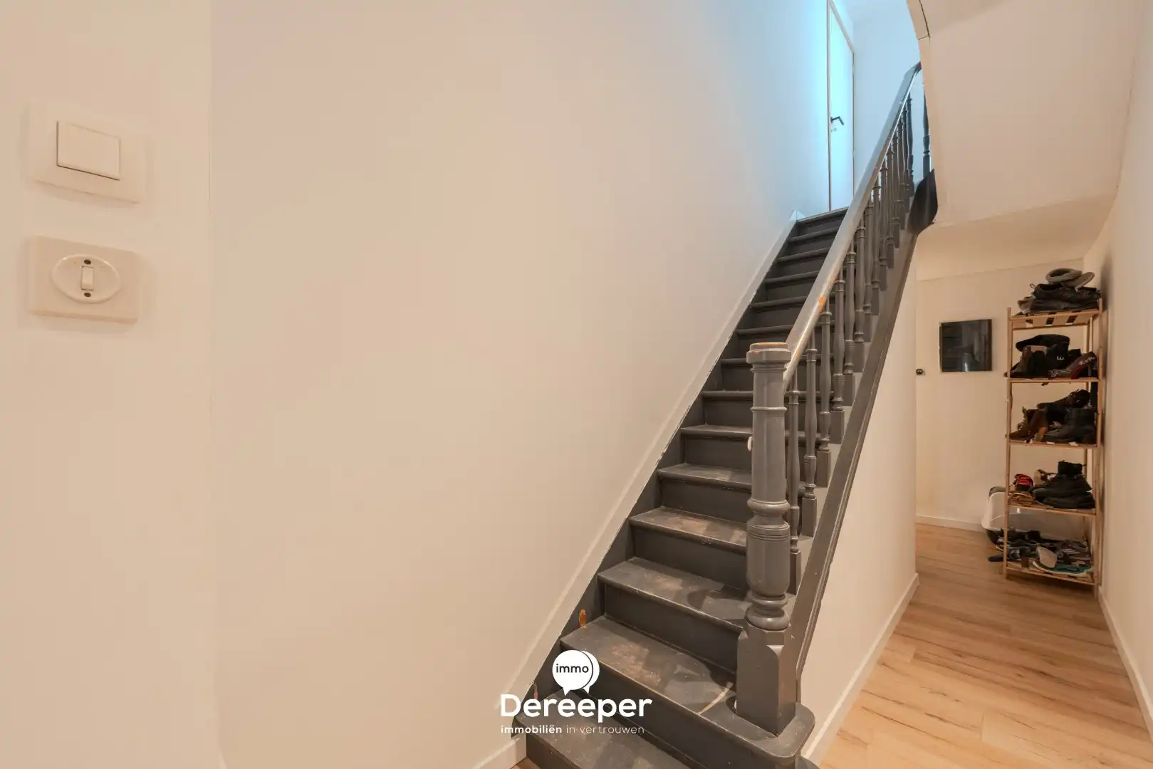 Ruime, grotendeels gerenoveerde gezinswoning met 4 slaapkamers in Oostende foto 9