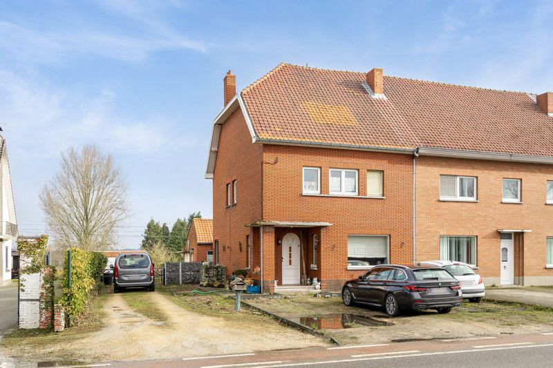 Te renoveren, goed gelegen woning op 8are 75ca foto 25