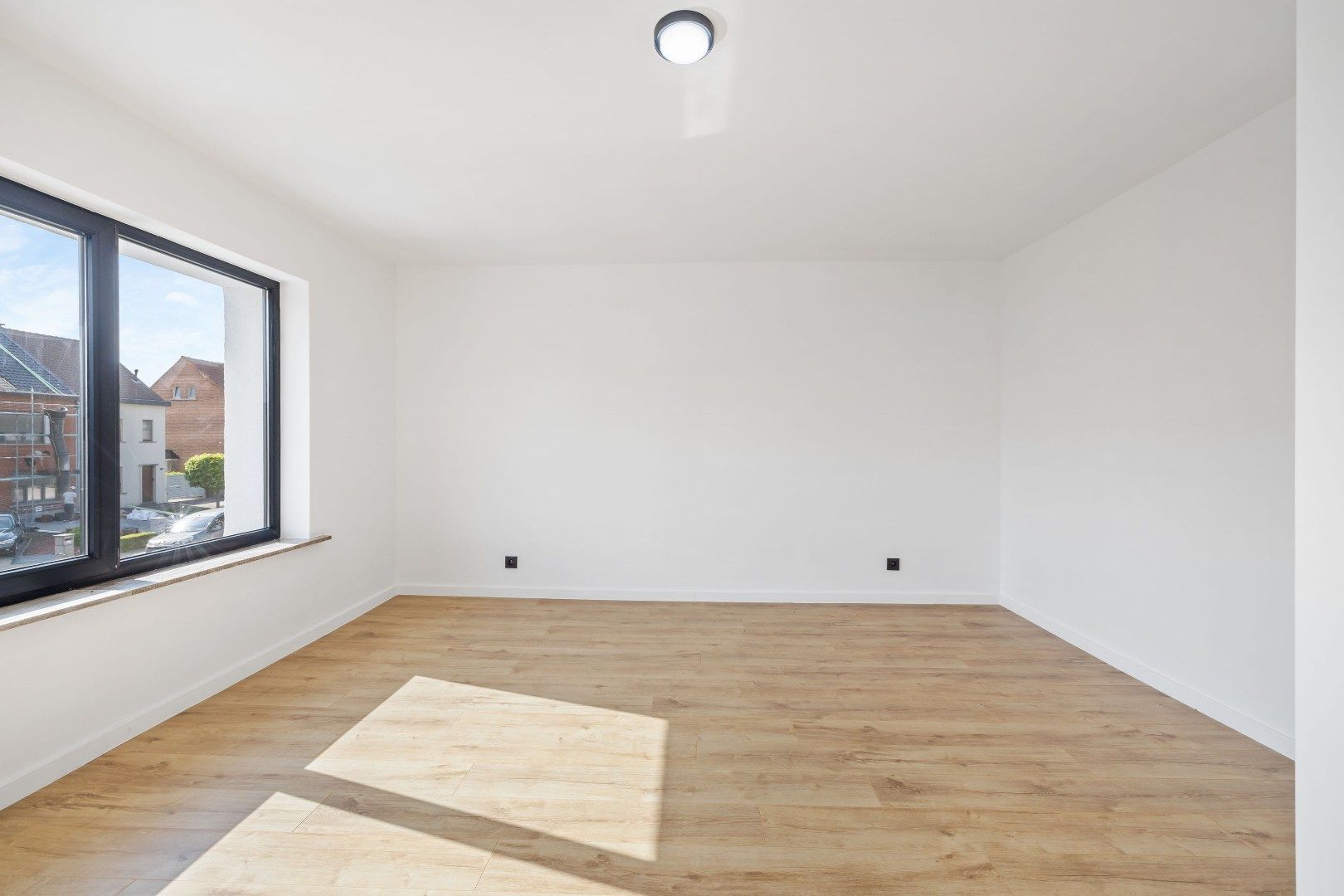 Luxueus, gerenoveerde woning met EPC: A-label te Sint-Niklaas! foto 16