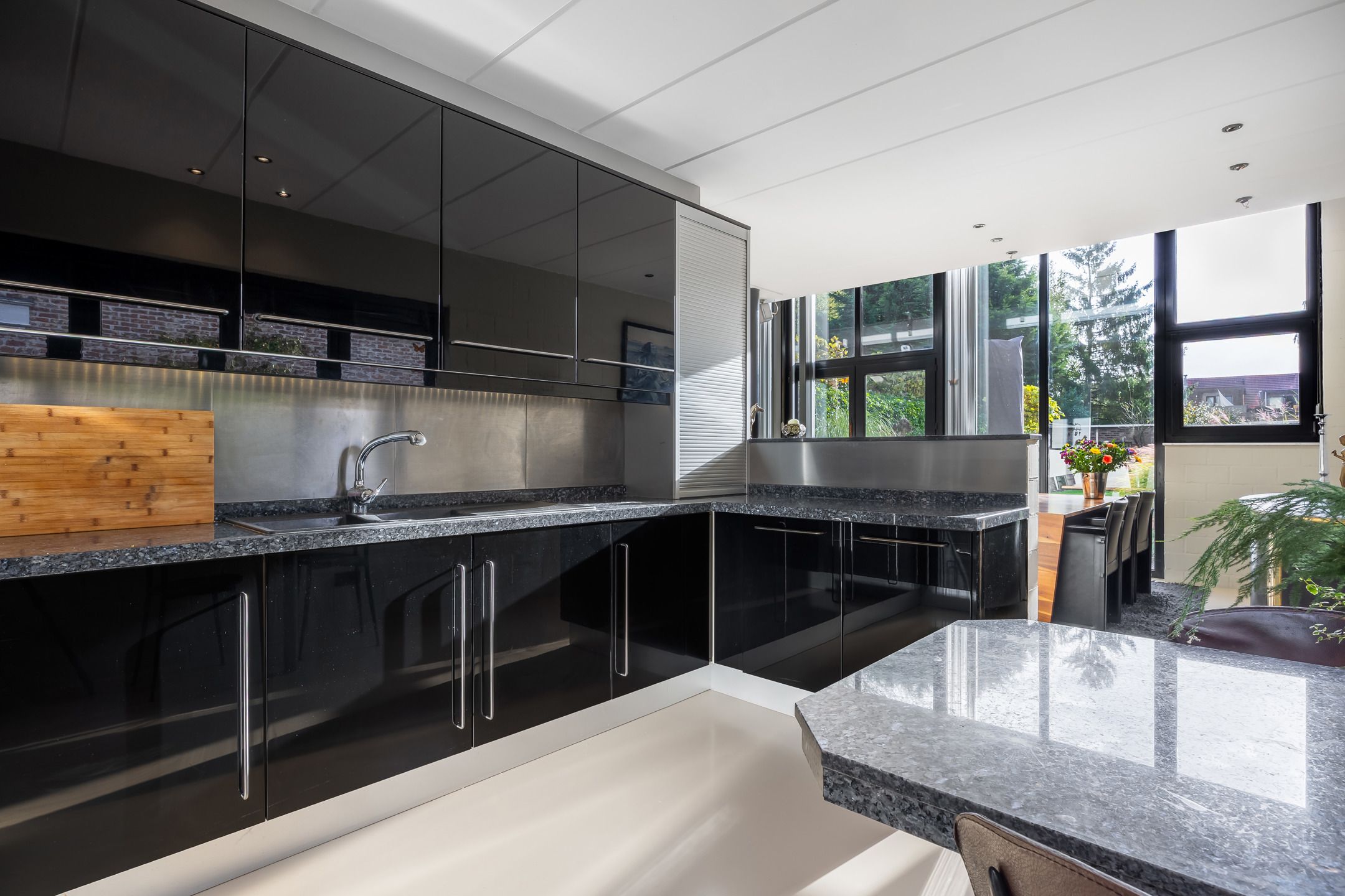 Halfopen bebouwing met tuin en multifunctioneel bijgebouw foto 15