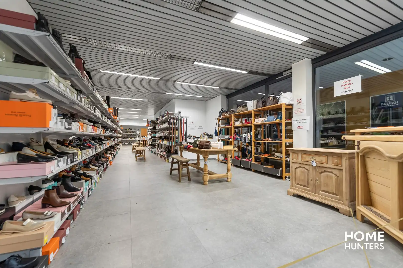 Ruime kantoorruimte 134 m² pal in het historische stadscentrum van Ieper foto 9