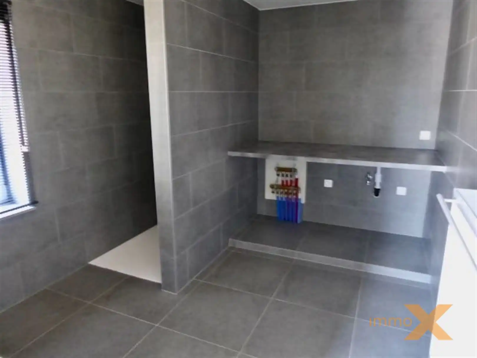 Heel ruim gerenoveerd appartement met leuk terras foto 11
