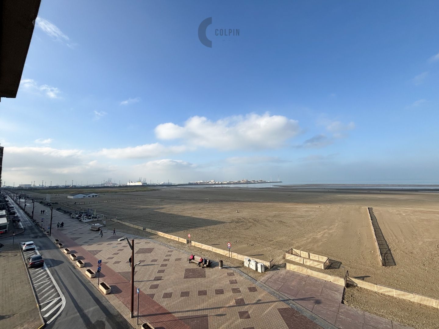 Appartement met frontaal zeezicht bij het Heldenplein foto 5