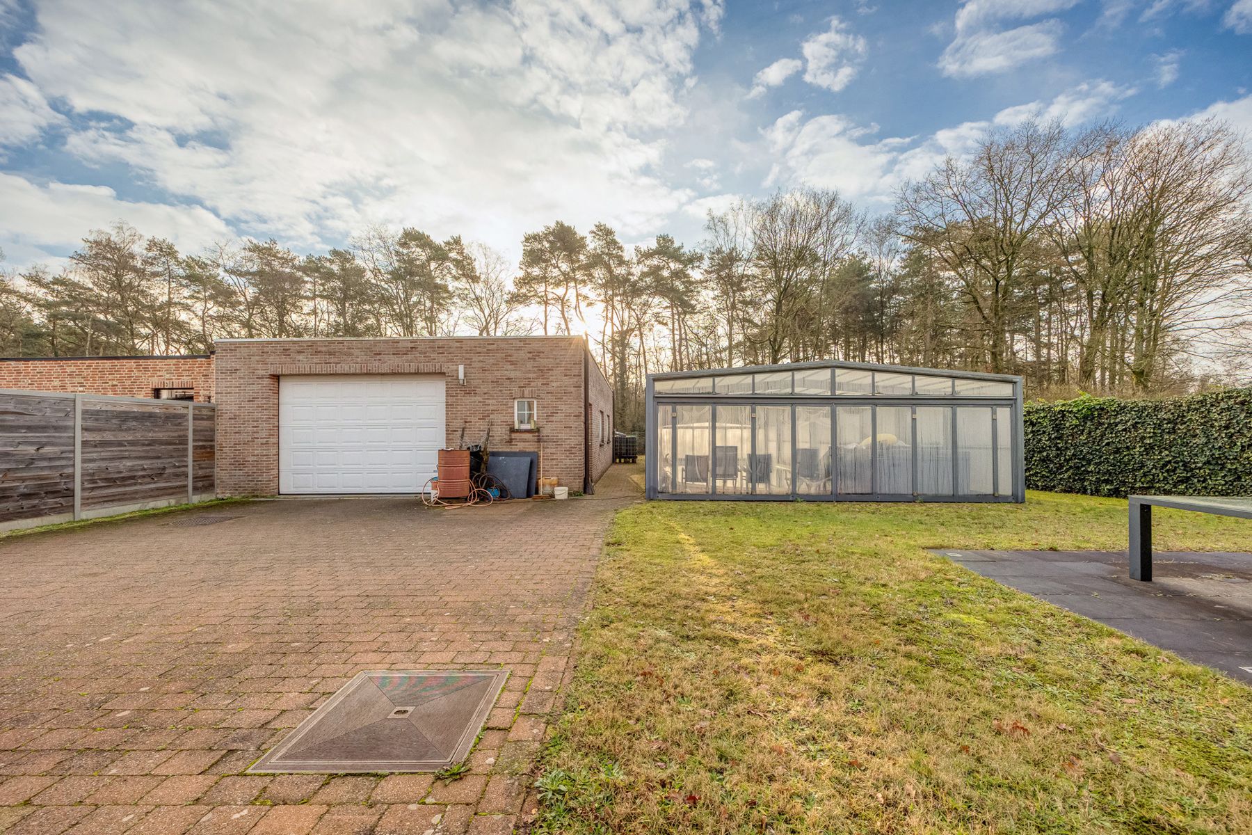 Energiezuinige villa met 5 slaapkamers en ruim bijgebouw op een perceel van 1.240m². foto 18