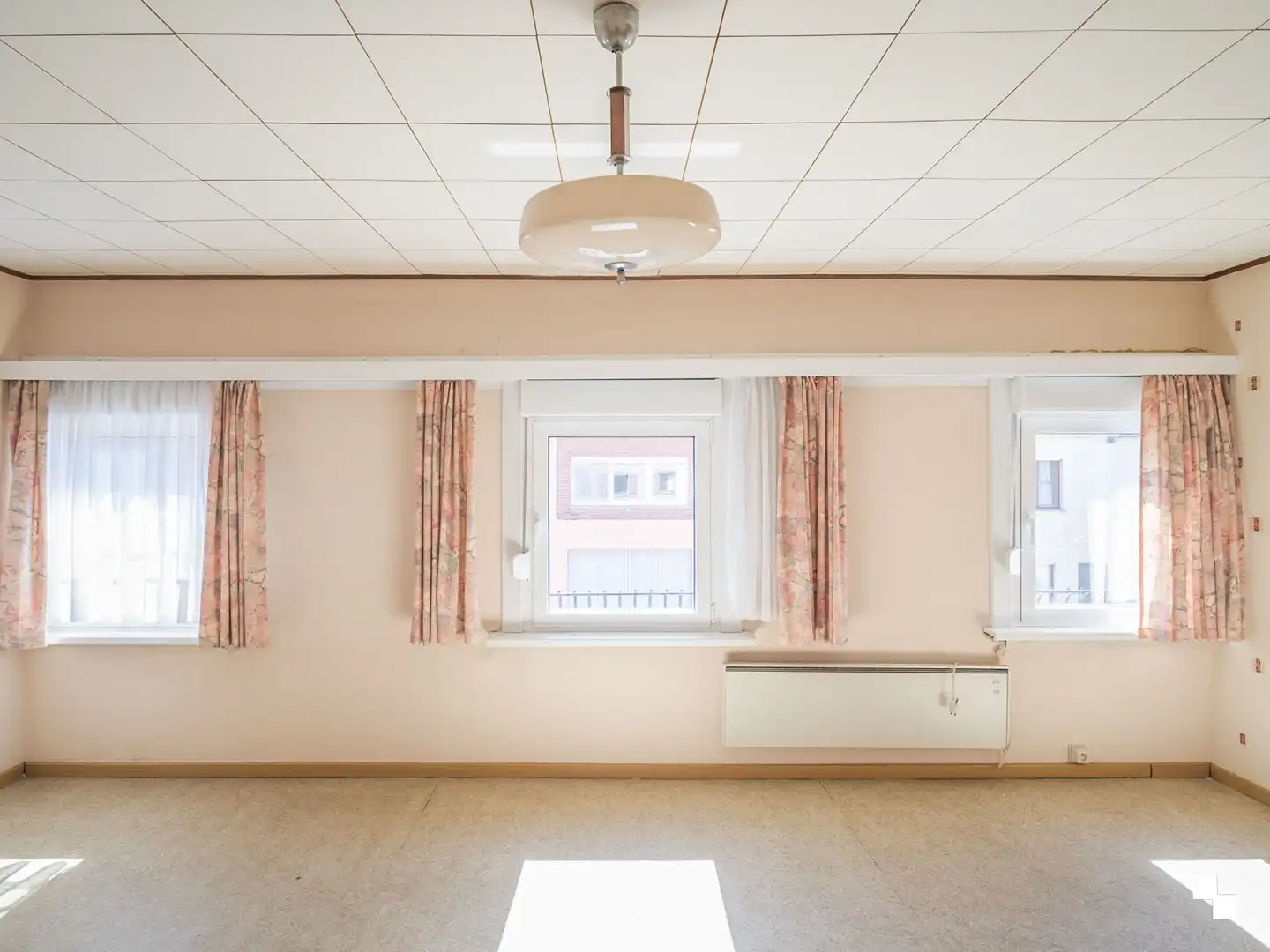 Te renoveren woning met gezellige tuin in het hart van Merelbeke foto 12