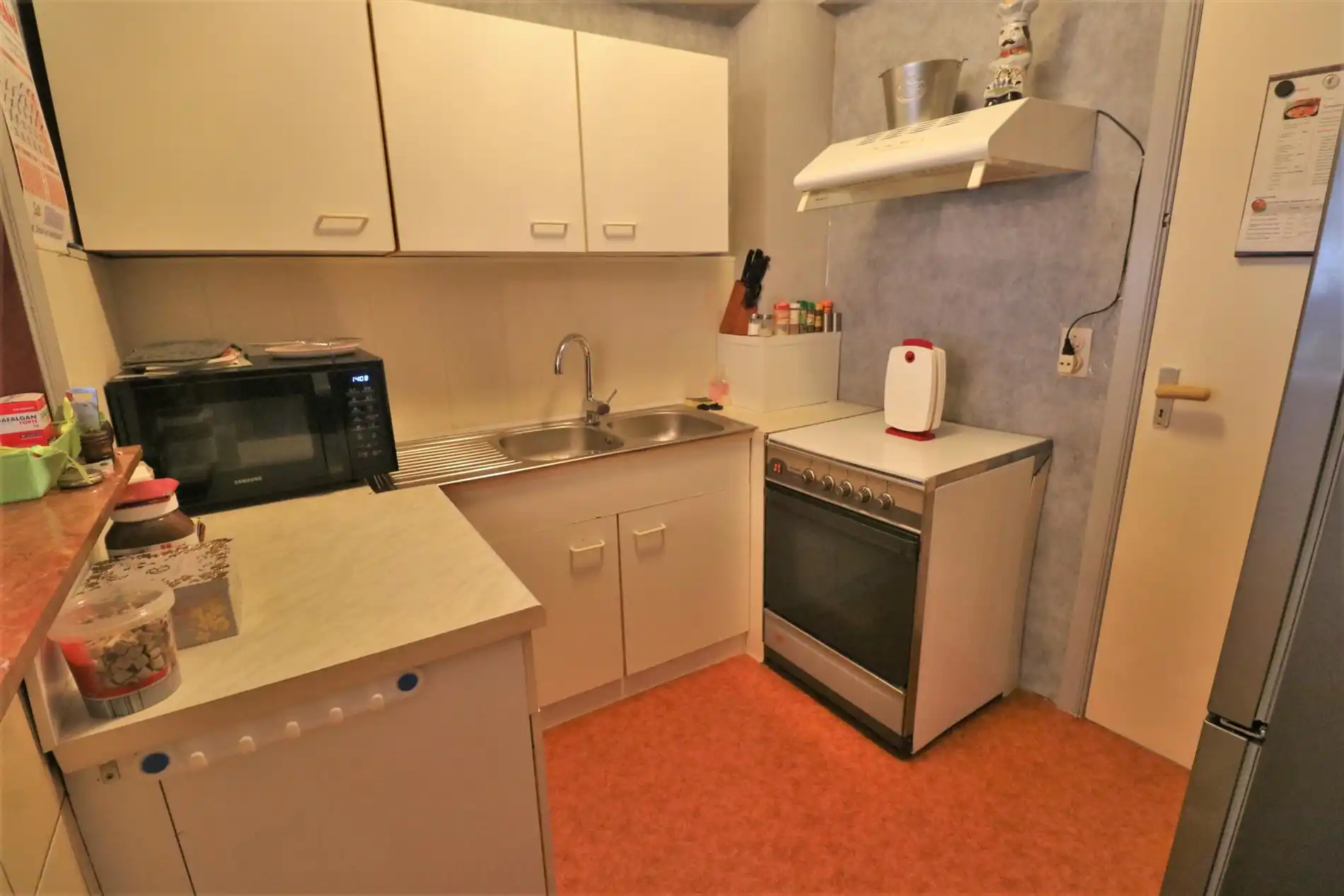 Gezellig 2-slaapkamer appartement gelegen nabij het Vissersplein te Oostende! foto 4