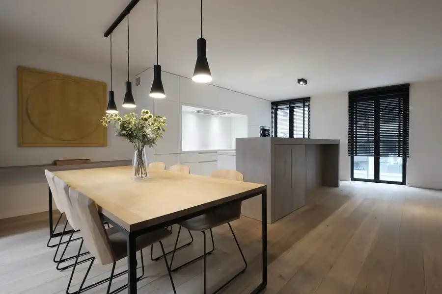 Prachtig gemeubeld luxeappartement met twee slaapkamers gelegen in dé winkelstraat van Hasselt foto 8