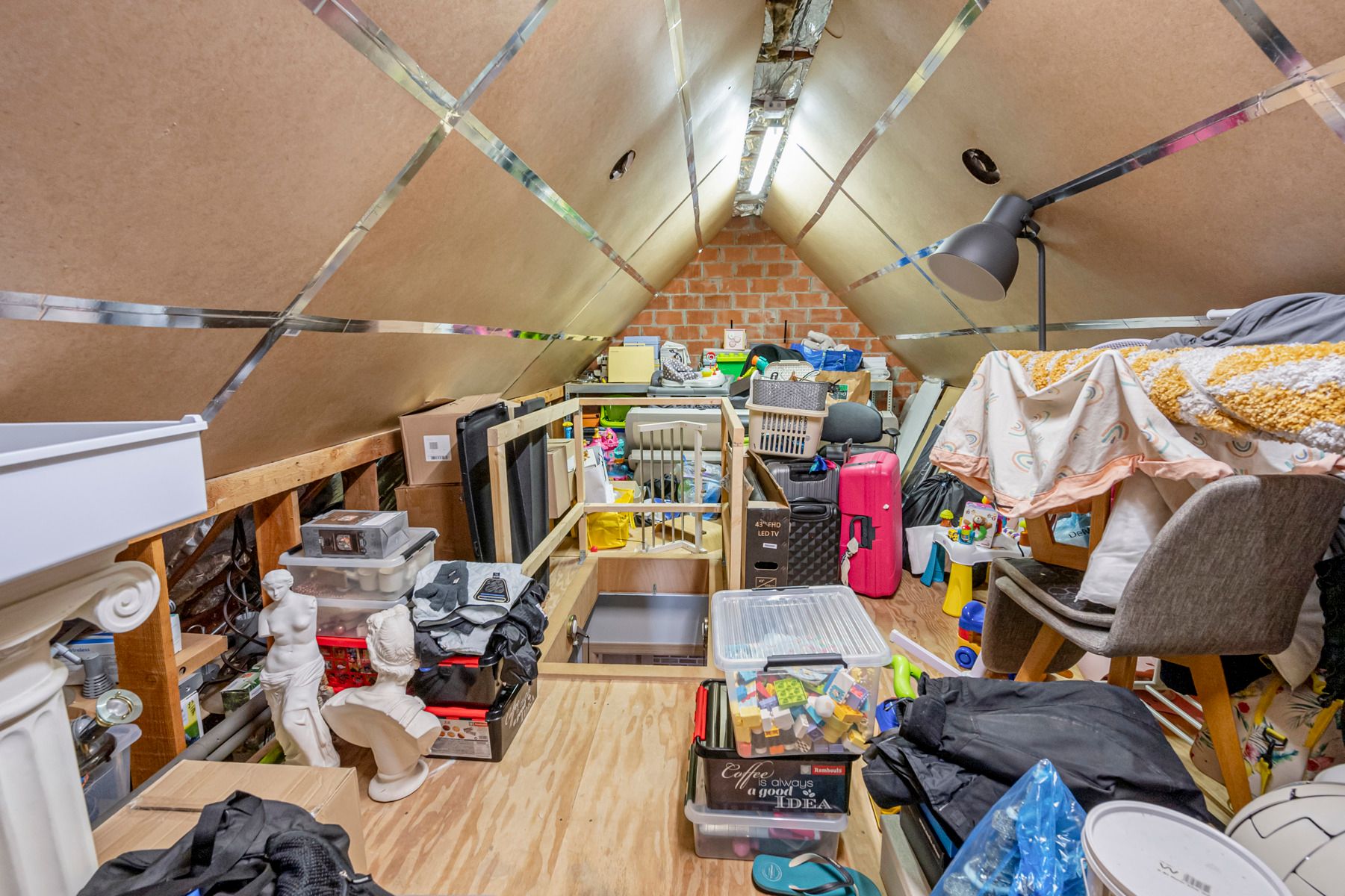 Halfopen bebouwing in topstaat foto 25