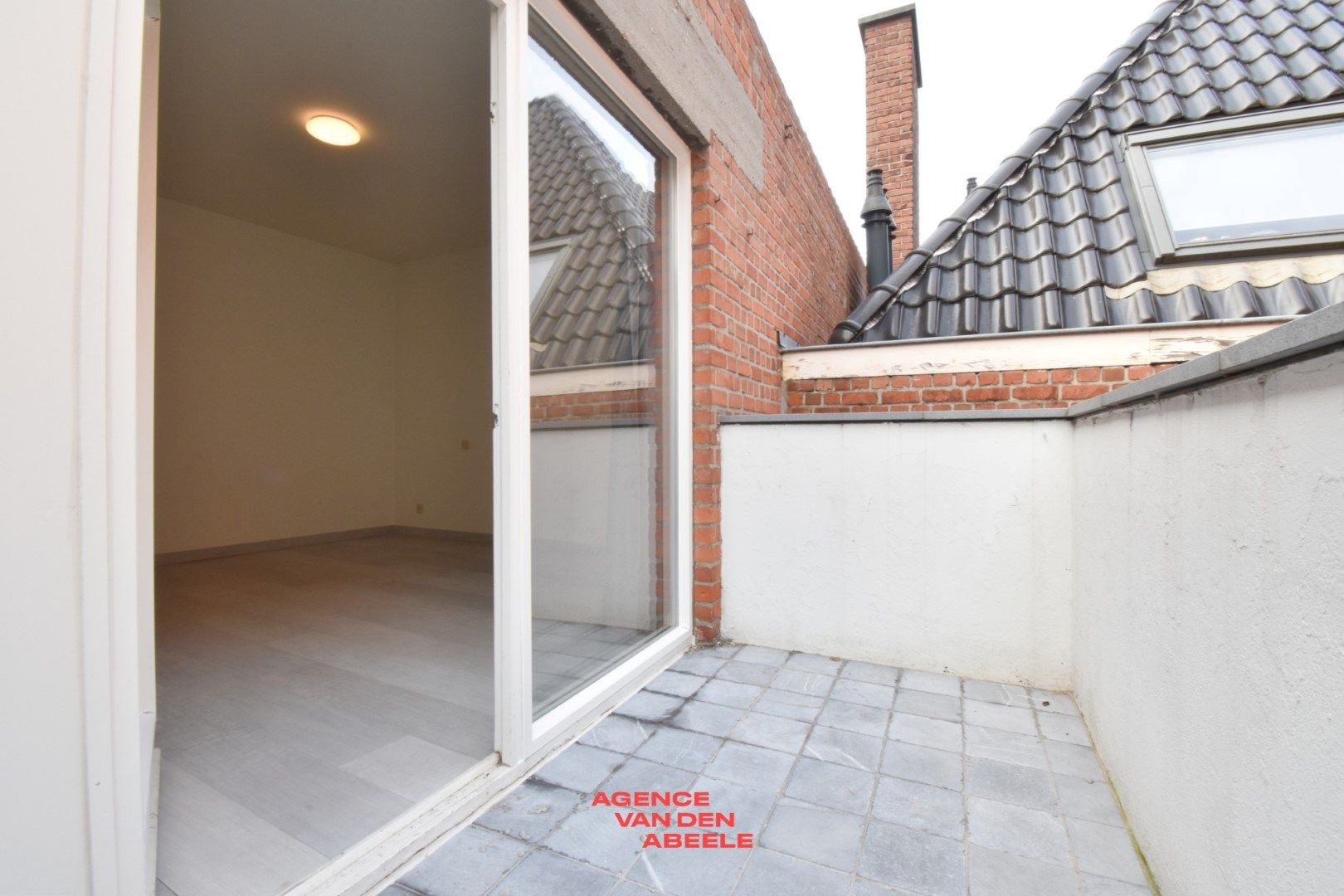 Prachtig gebouw met zicht op 't Zand en 7 verhuurde eenheden foto 9