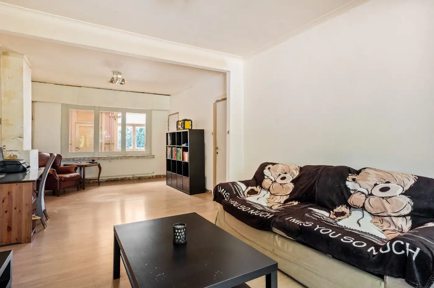Charmante, te renoveren woning met 2 slpk., garage en tuin foto 6