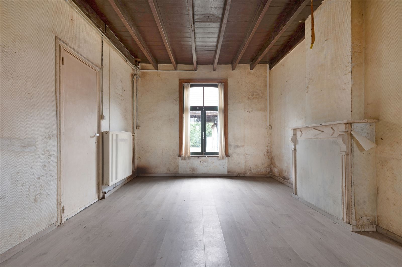 Kasteeldienstwoning te hartje Herzele foto 6