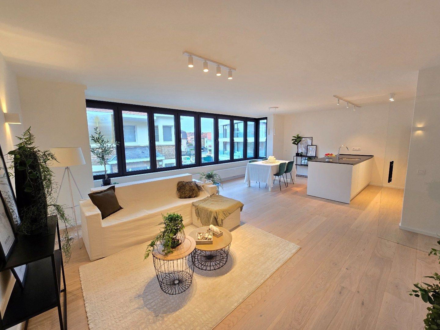 Gerenoveerd appartement met 2 slpk's foto {{pictureIndex}}