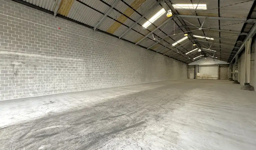 Magazijn te huur aan Houtdok in haven Antwerpen foto 5