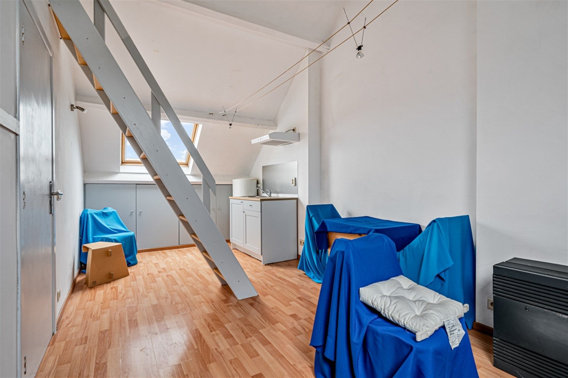 Knusse studio te Aalst  foto {{pictureIndex}}