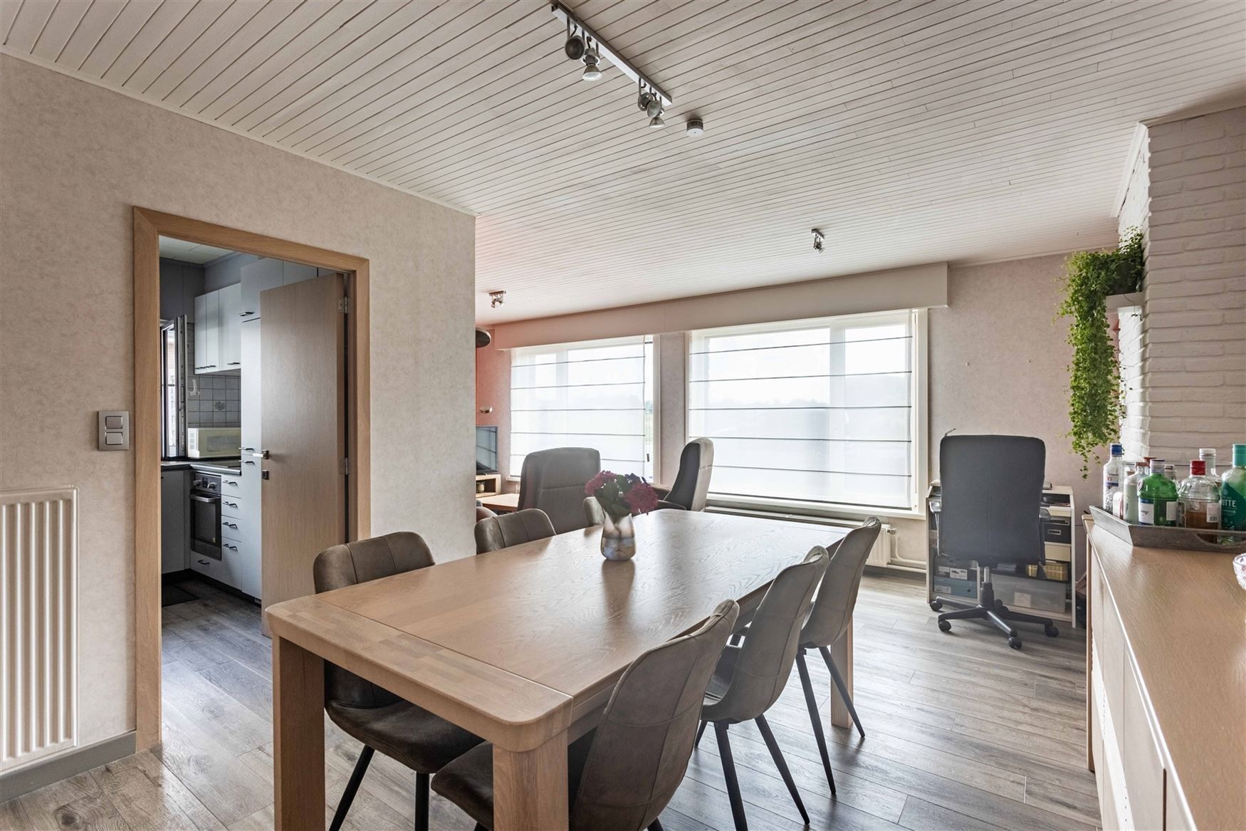 Compact wonen met tuin, garage en potentieel foto 9