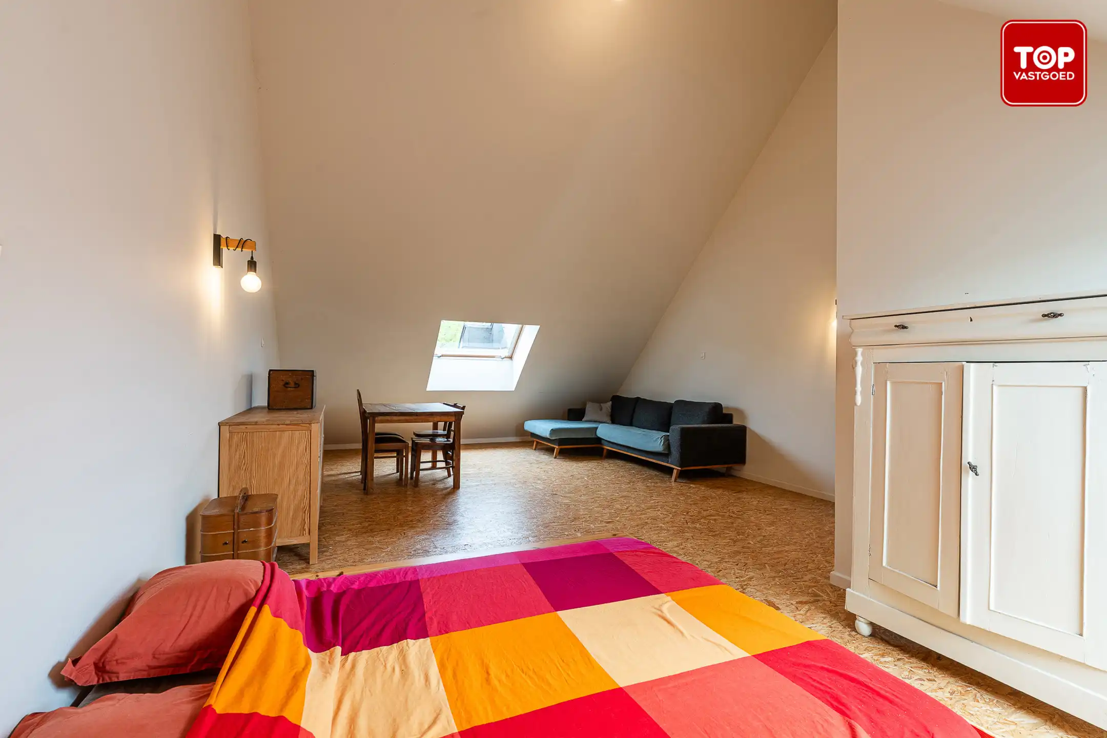 Woning met 3 slaapkamers en leuke tuin op toplocatie. foto 22