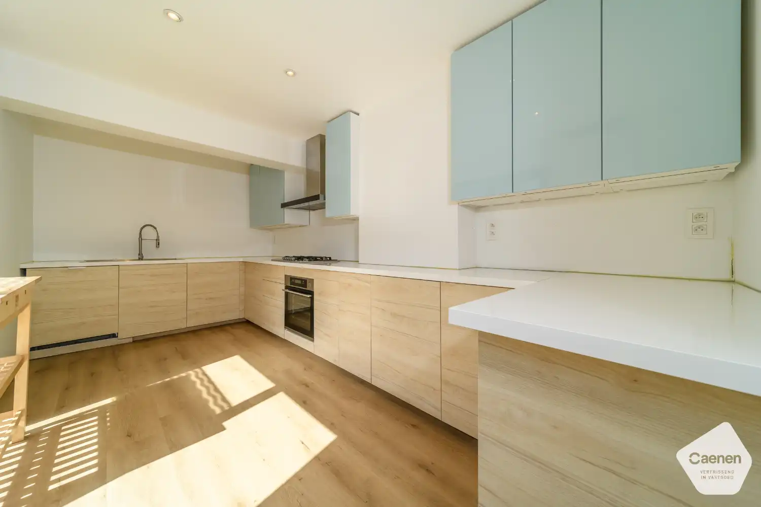 Ruime woning met handelsruimte in het centrum van De Panne foto 8