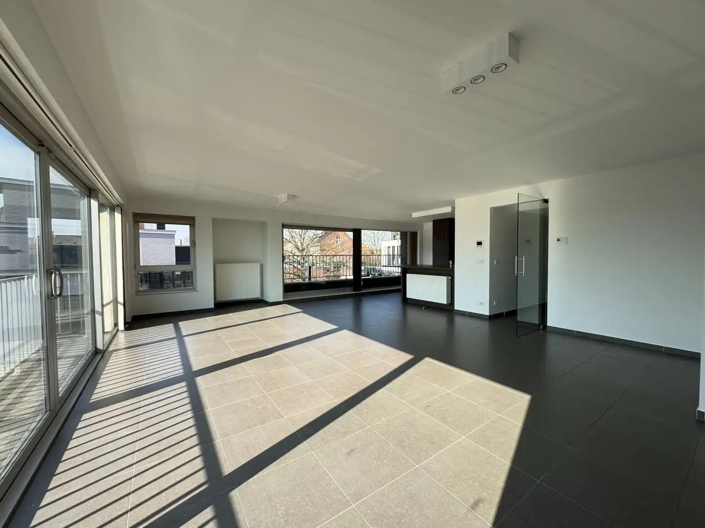 Prachtig hoekappartement met 2 slaapkamers en garagebox foto 3