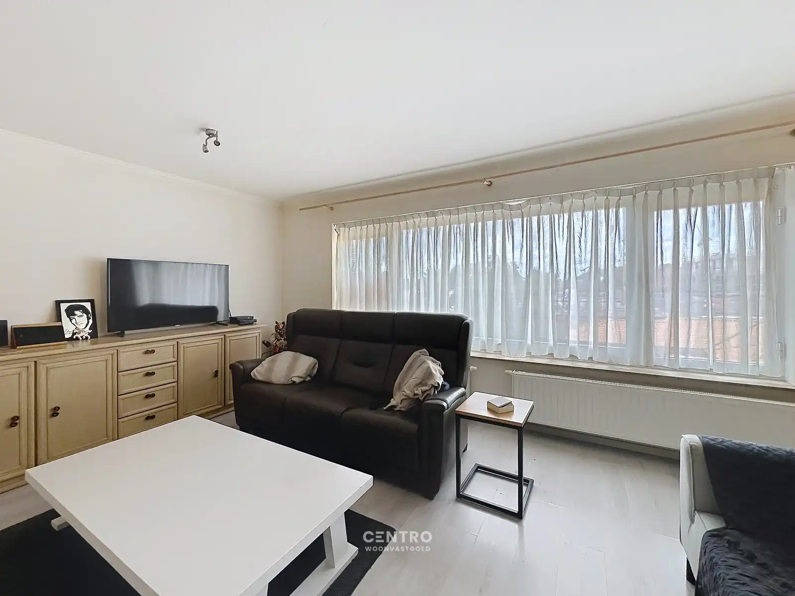 APPARTEMENT (75 m²) met 2 SLK, terras  én GARAGE (moto's, fietsen,...) op een centrale ligging te Roeselare - Perfect voor comfortabel wonen of als OPBRENGSTEIGENDOM ! foto 9