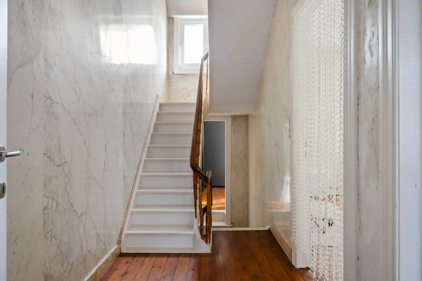 Prachtig gerenoveerde, authentieke woning met 4 slpk. en tuin foto 16