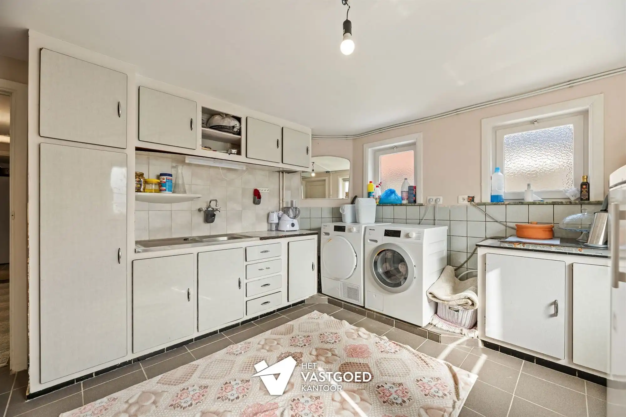 UITERST KNAP GERENOVEERDE WONING MET 3 SLAAPKAMERS GELEGEN OP EEN ZONNIG GEORIENTEERD PERCEEL VAN 7A32CA TE BEVERLO foto 12