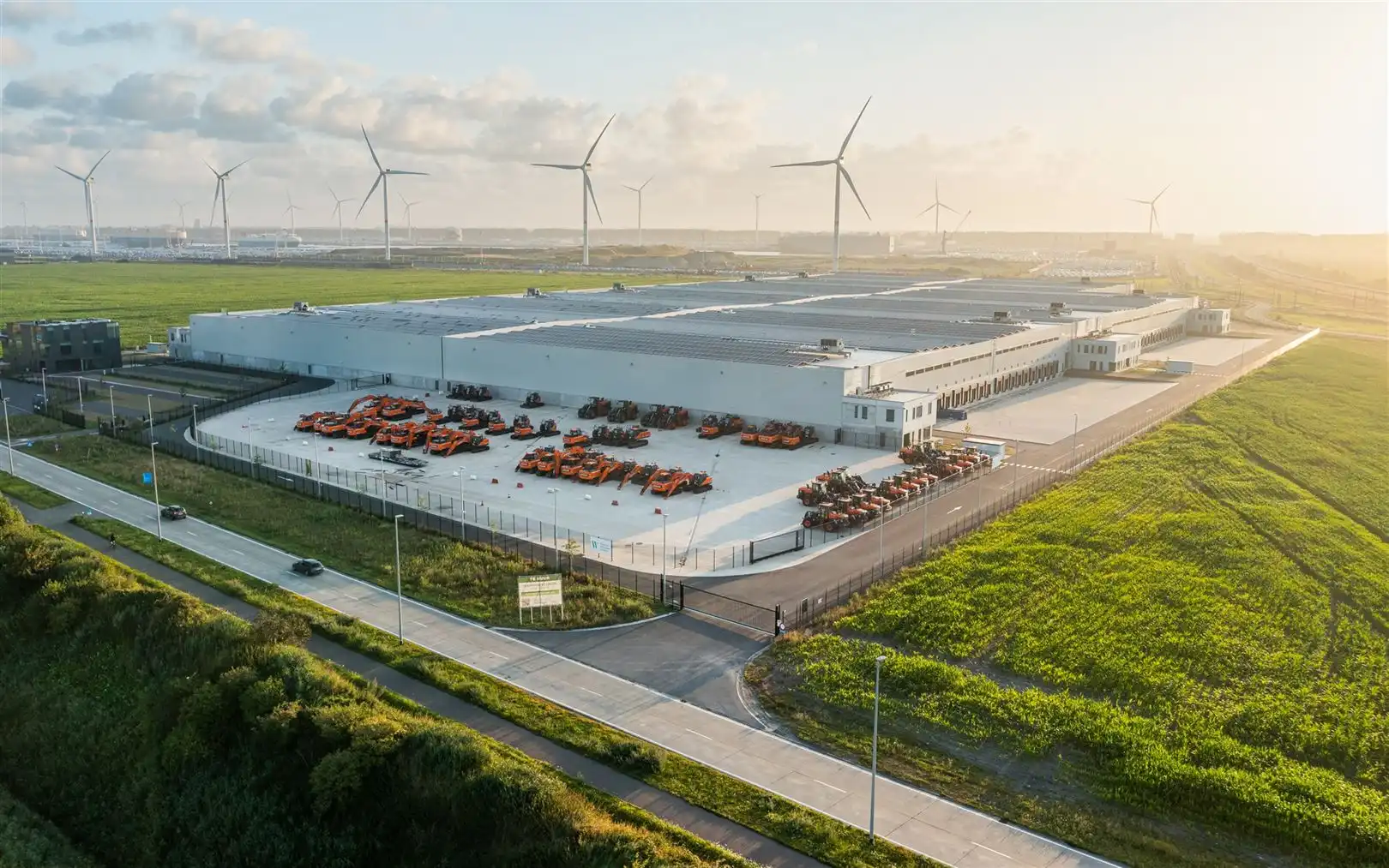 Nieuw logistiek project in de haven van Zeebrugge foto {{pictureIndex}}