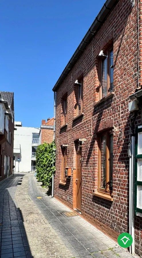 Instapklare woning met 4 slaapkamers in centrum van Koekelare foto 3