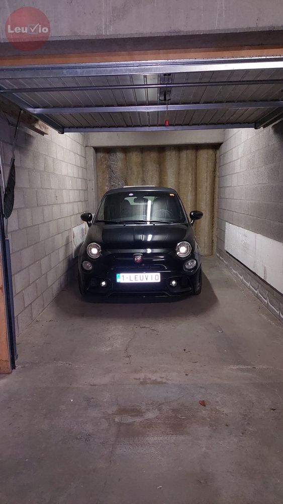 Afgesloten garagebox in ondergrondse parking foto 8