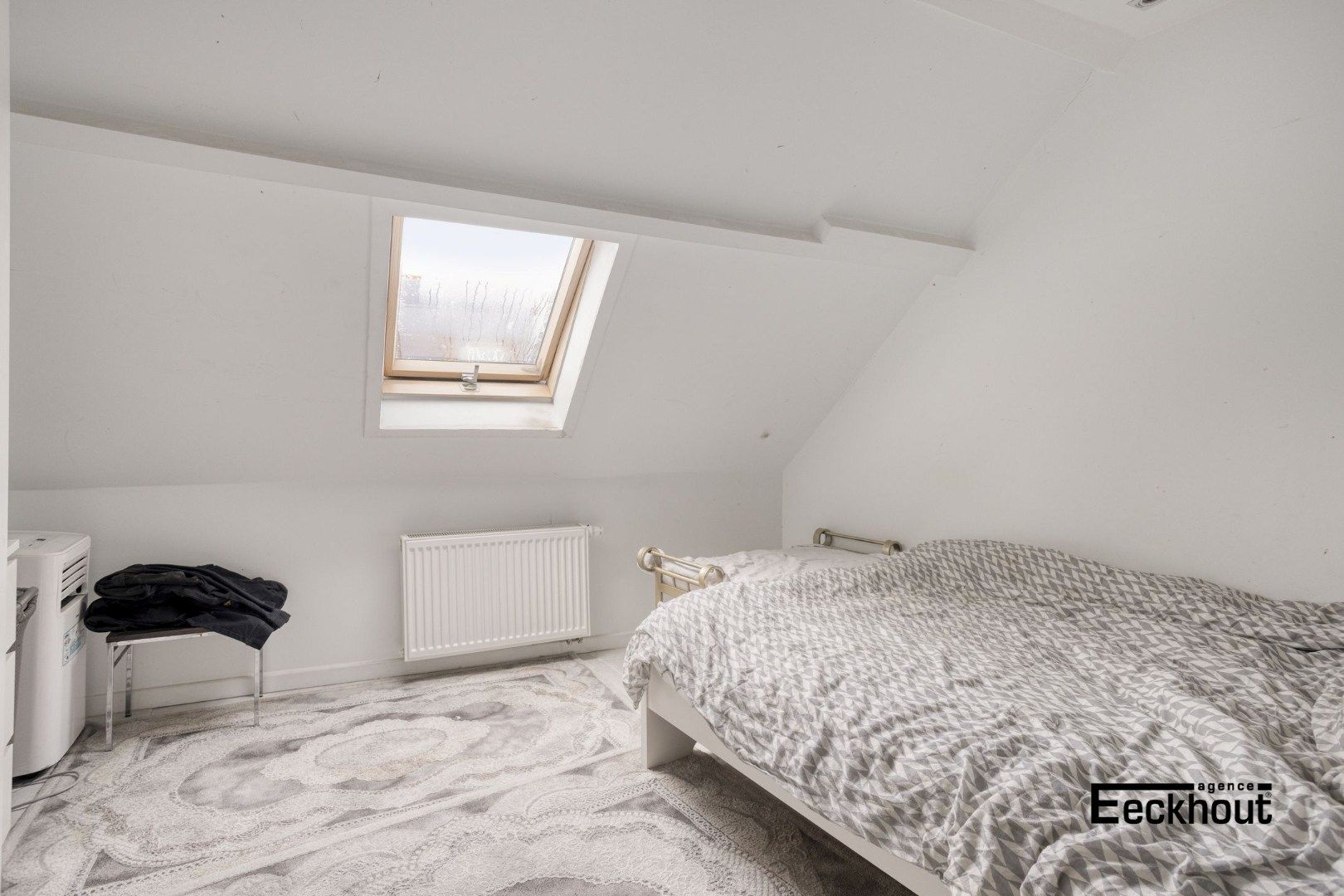 Ruime hoekwoning met 6 slaapkamers en met terras en aangebouwde garage foto 16