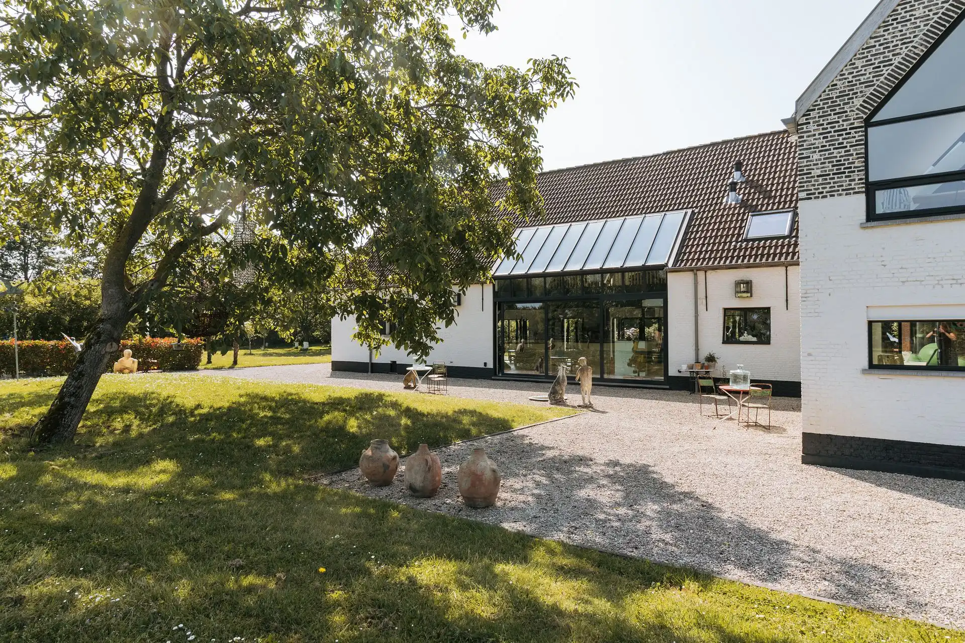 Uniek landgoed met hoeve, atelier, gastenverblijf en stallen foto 17