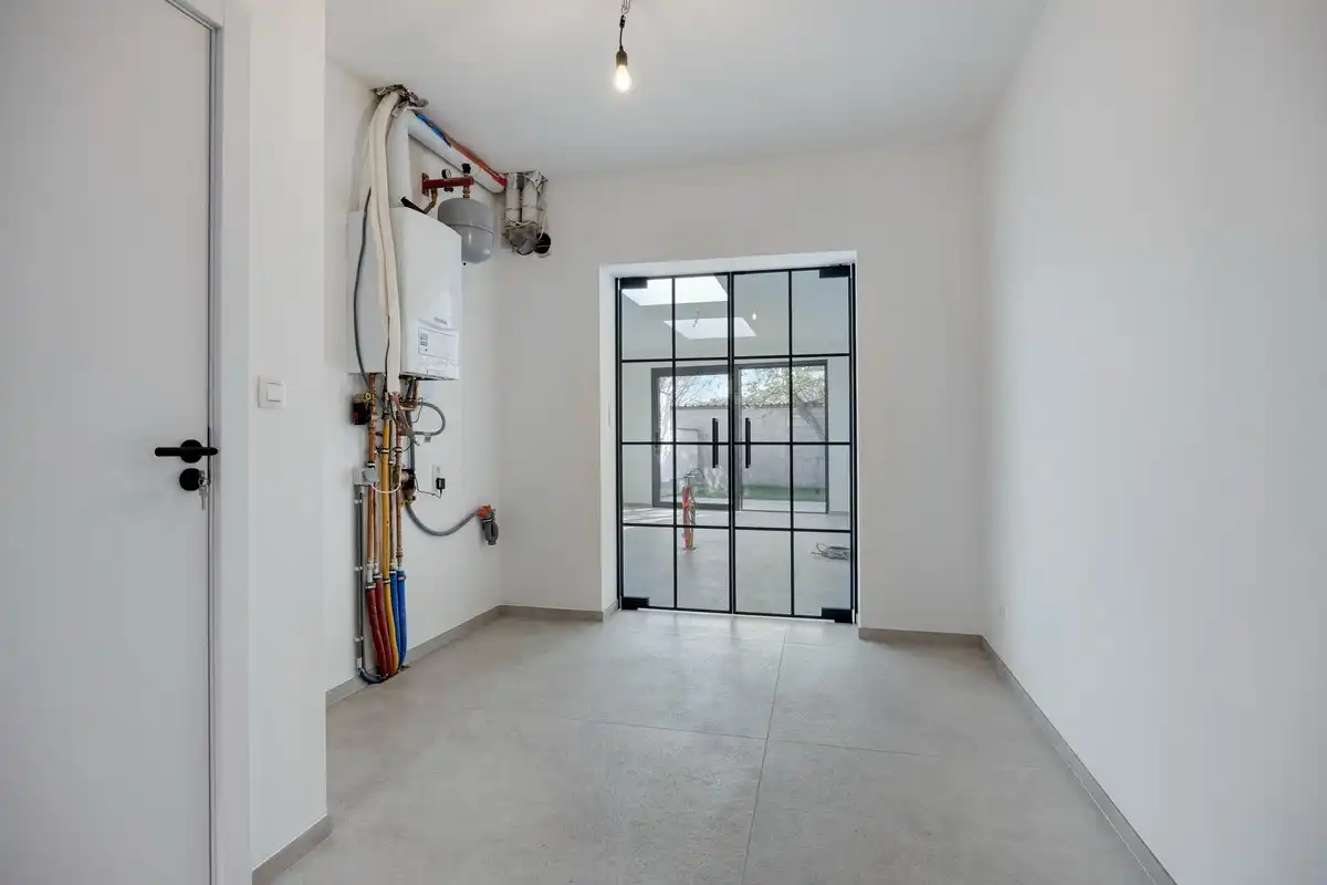 Volledig gerenoveerde woning met 3 slaapkamers, 2 badkamers en tuin in Tienen! – EPC A - bewoonbare opp. 139 m² foto 7