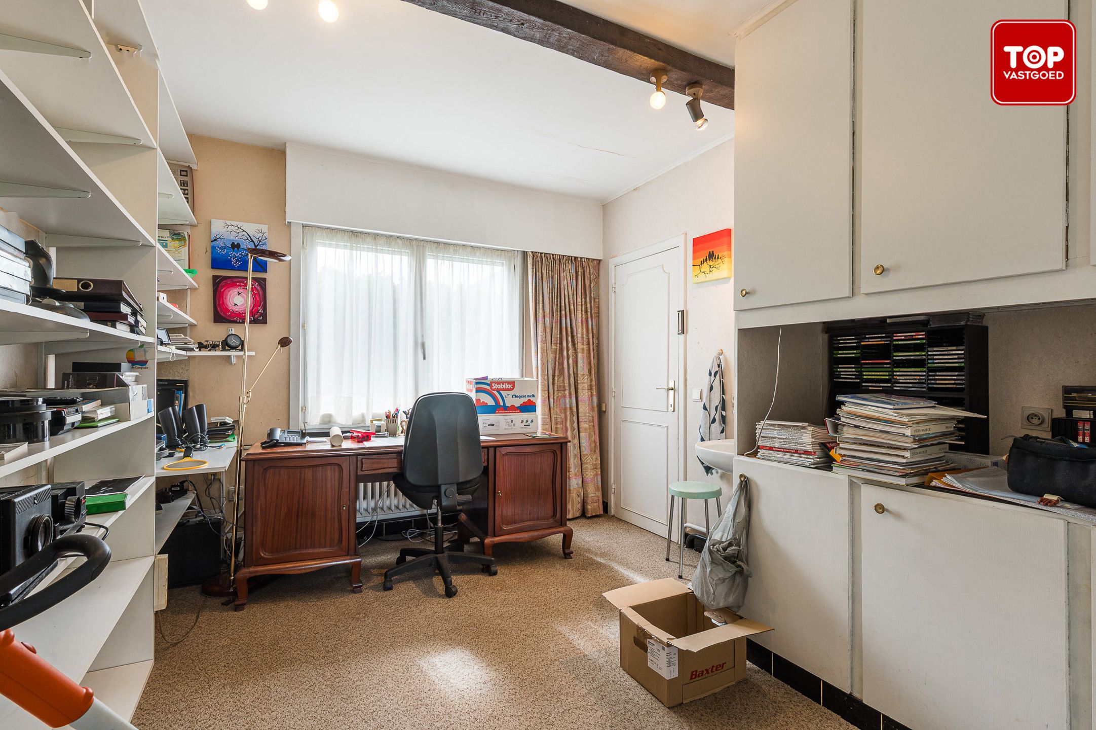 Te renoveren bungalow met enorm potentieel op een Toplocatie foto 15