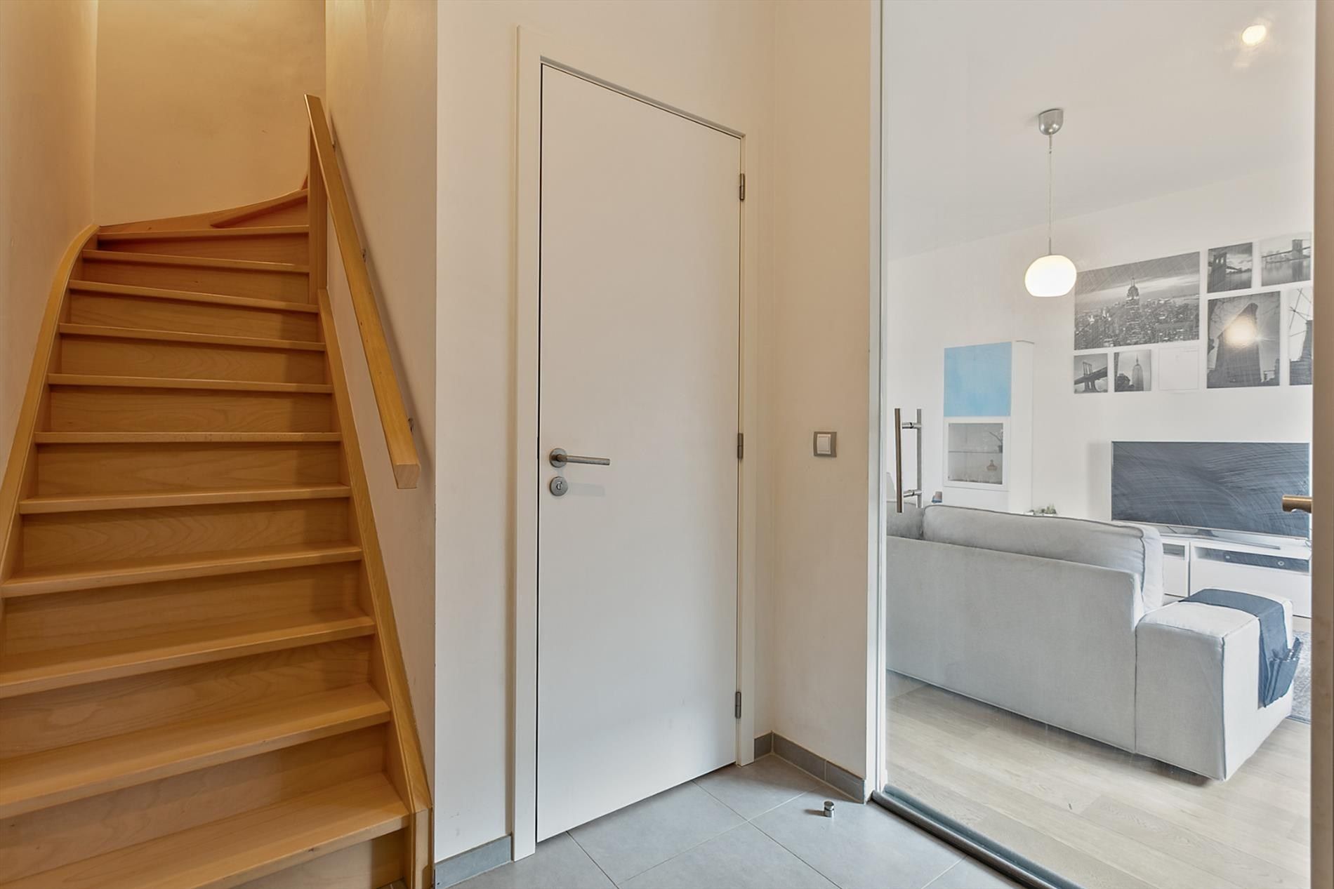 Ruim appartement met 3 slaapkamers en staanplaats foto 5