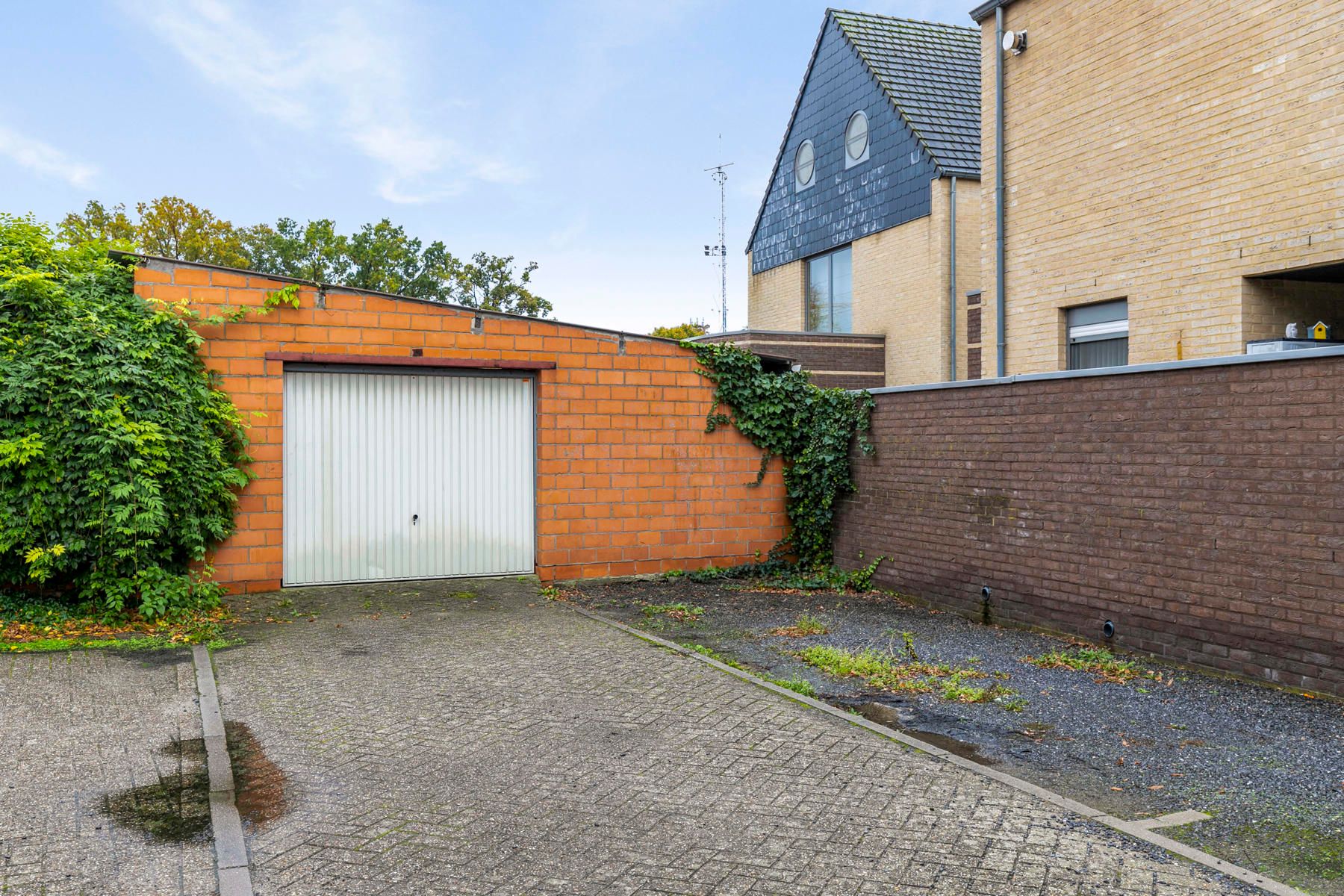 In de dorpskern van Neeroeteren gelegen halfvrijstaande woning met 2 slaapkamers. foto 26