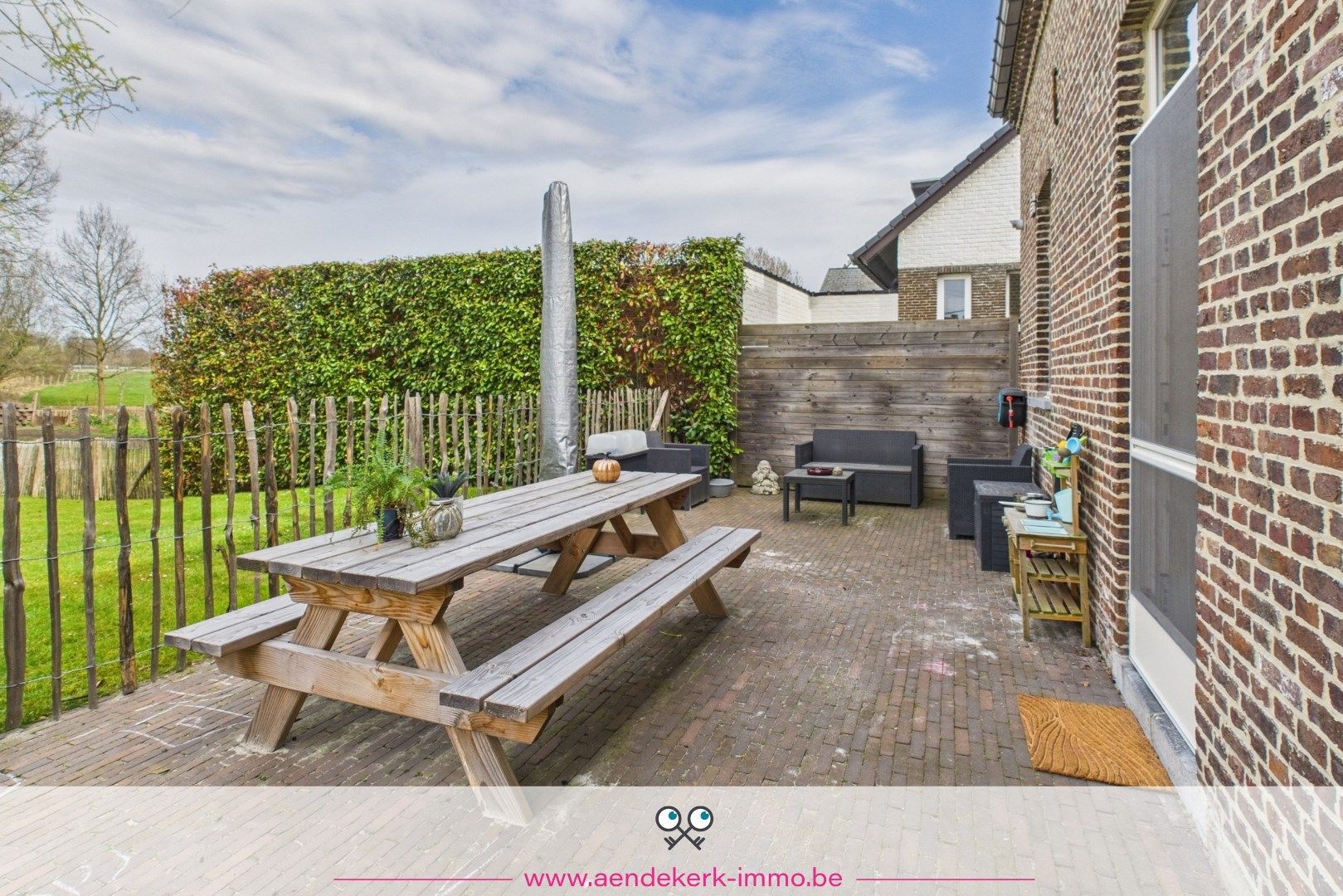 Instapklare, gerenoveerde, gezinswoning met 3 slaapkamers, tuin en zonnepanelen foto 35