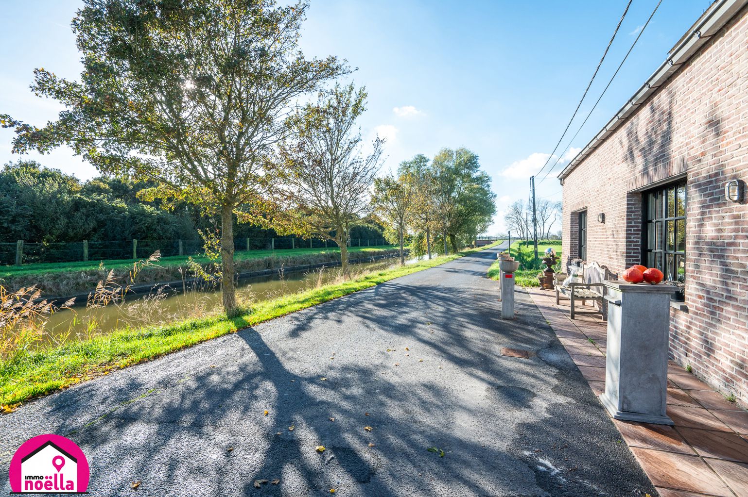 TE KOOP LANDELIJKE WONING AAN HET WATER TE MIDDELKERKE! foto 34