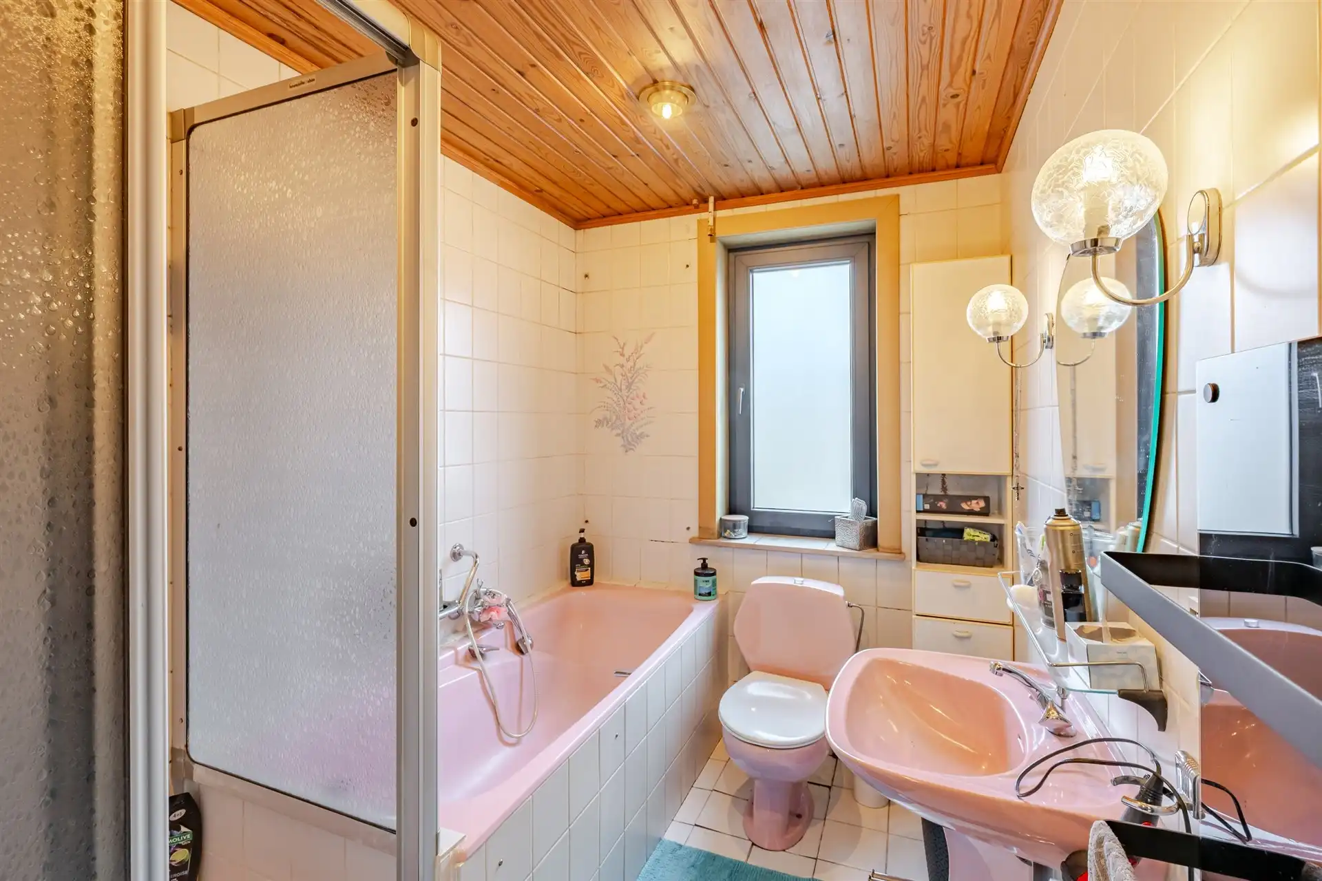 Verder te renoveren gezinswoning in Wetteren foto 13