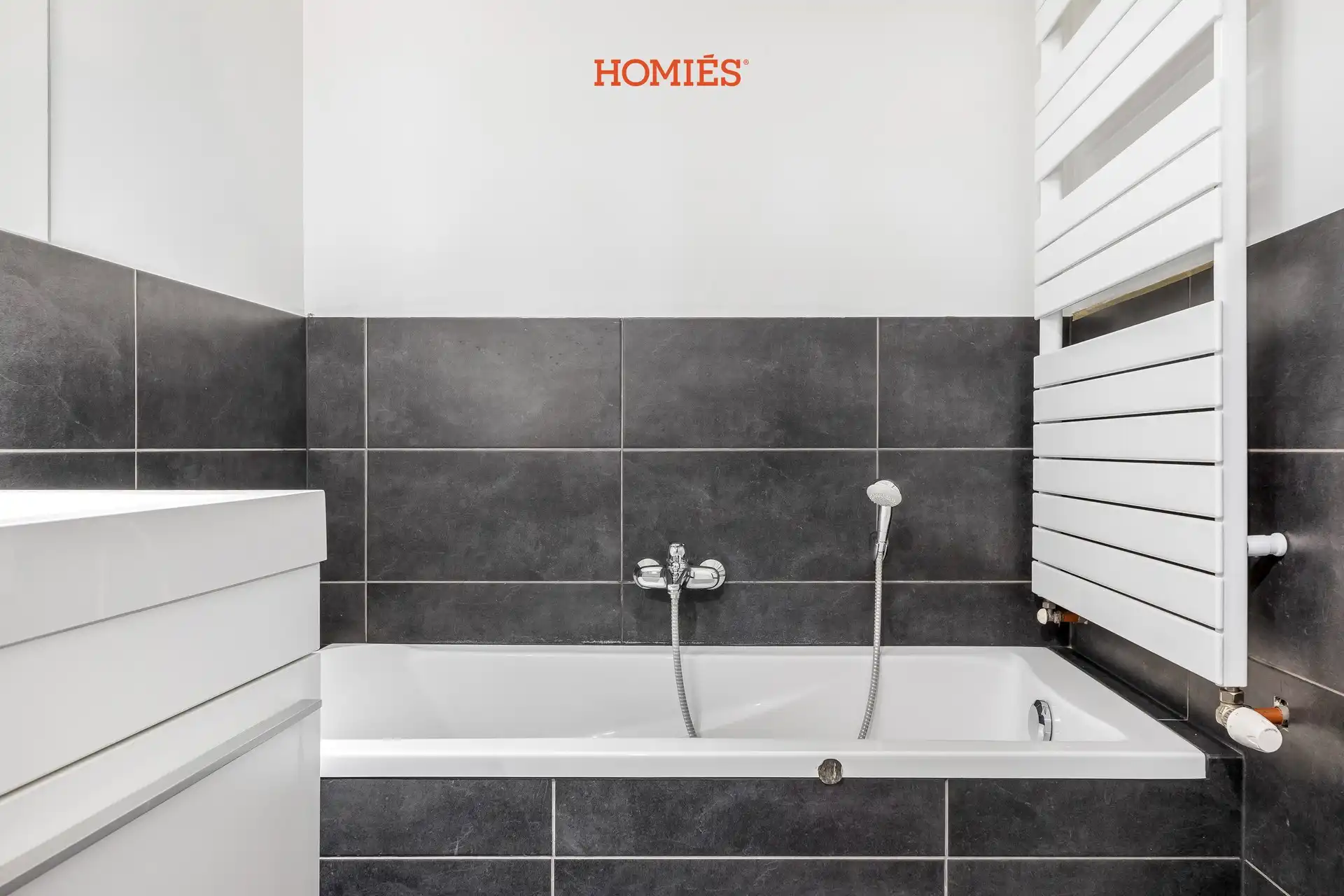 Opbrengsteigendom: Ruim kantoor + duplexappartement foto 18