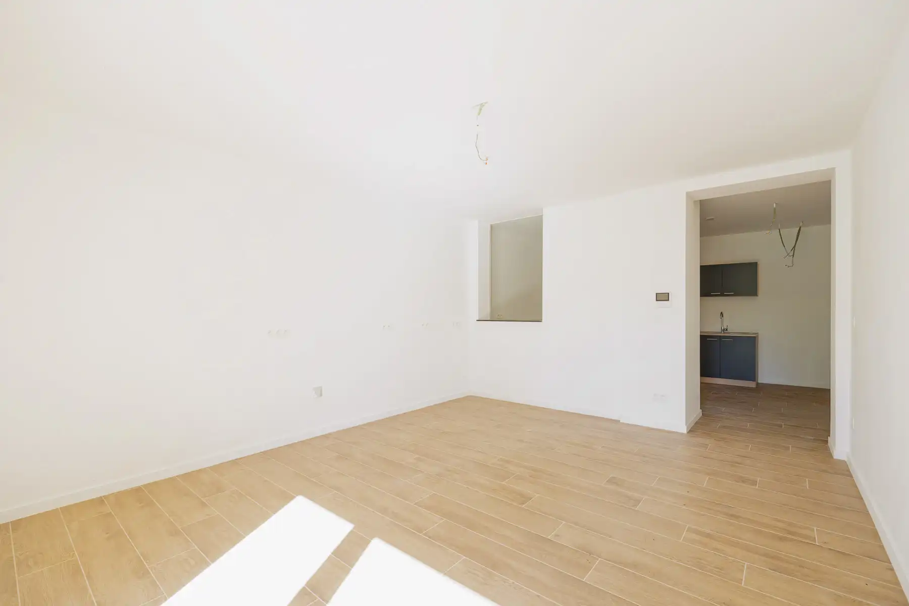 Handelsgelijkvloers op toplocatie voor het centrum foto 12