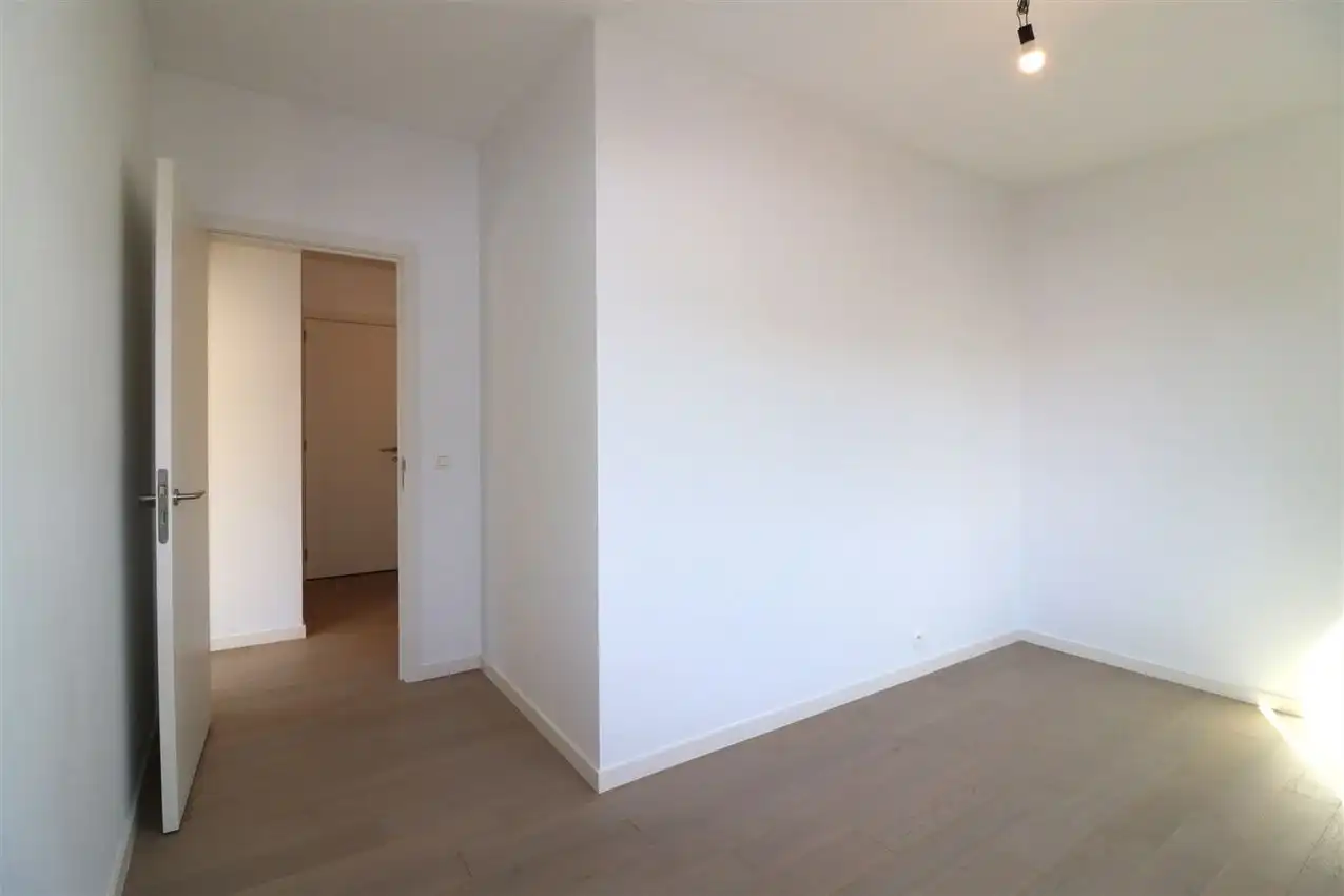 Bijzonder opgevat penthouse, 2 slpk., garage, groot terras foto 18